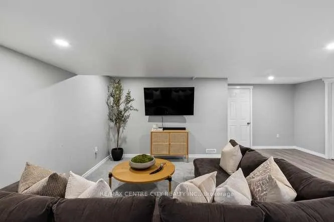 Photo 29 of 1302 Norman Avenue, London, South B — HOMEH