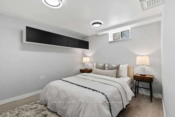 Photo 35 of 1302 Norman Avenue, London, South B — HOMEH