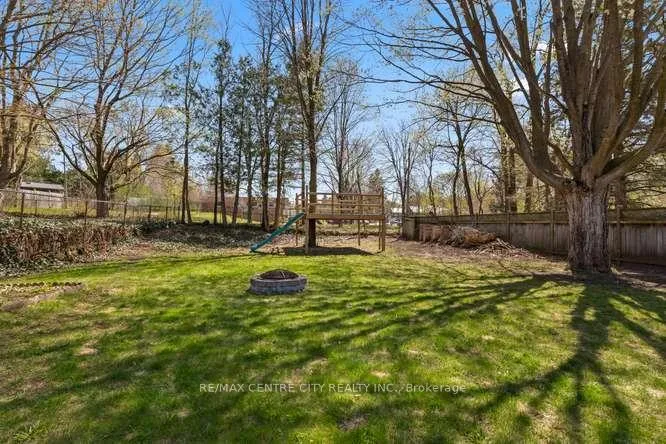 Photo 39 of 1302 Norman Avenue, London, South B — HOMEH
