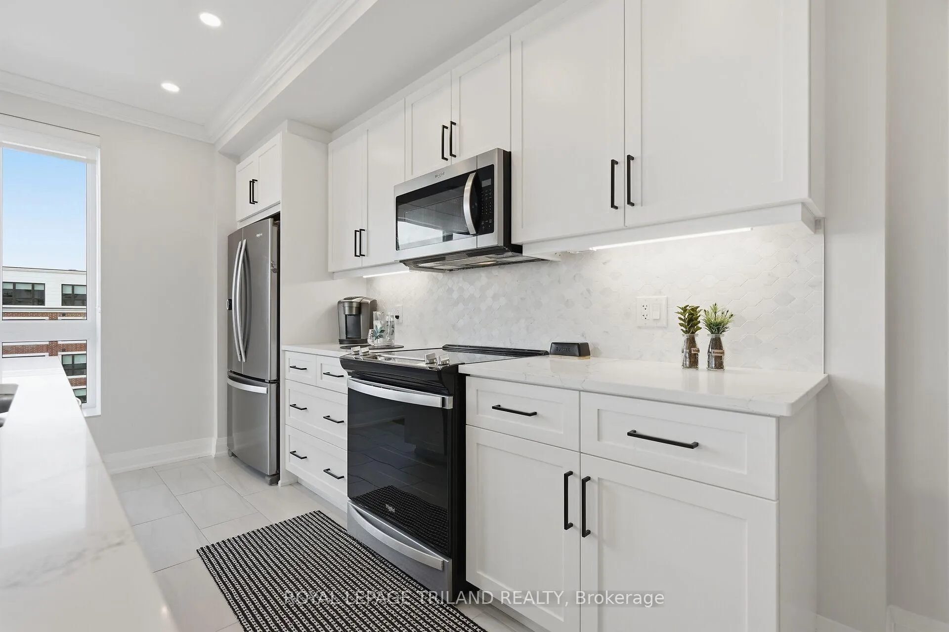 Photo 11 of Unit 310, 1560 Upper West Avenue, London, South B — HOMEH