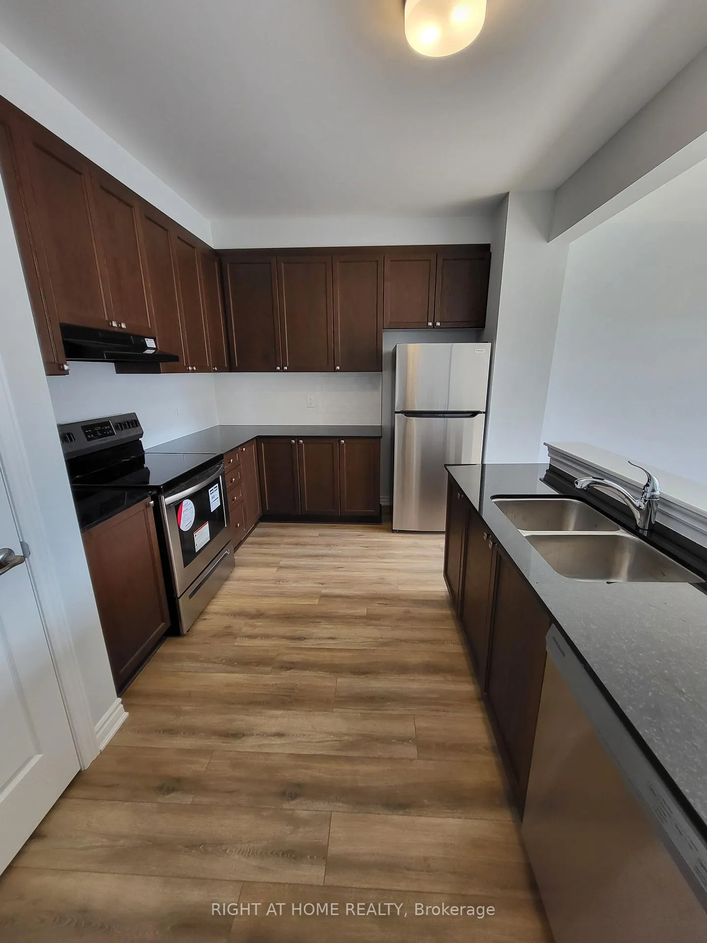 Photo 4 of 514 Rye Grass Way, Ottawa, Barrhaven - Half Moon Bay — HOMEH