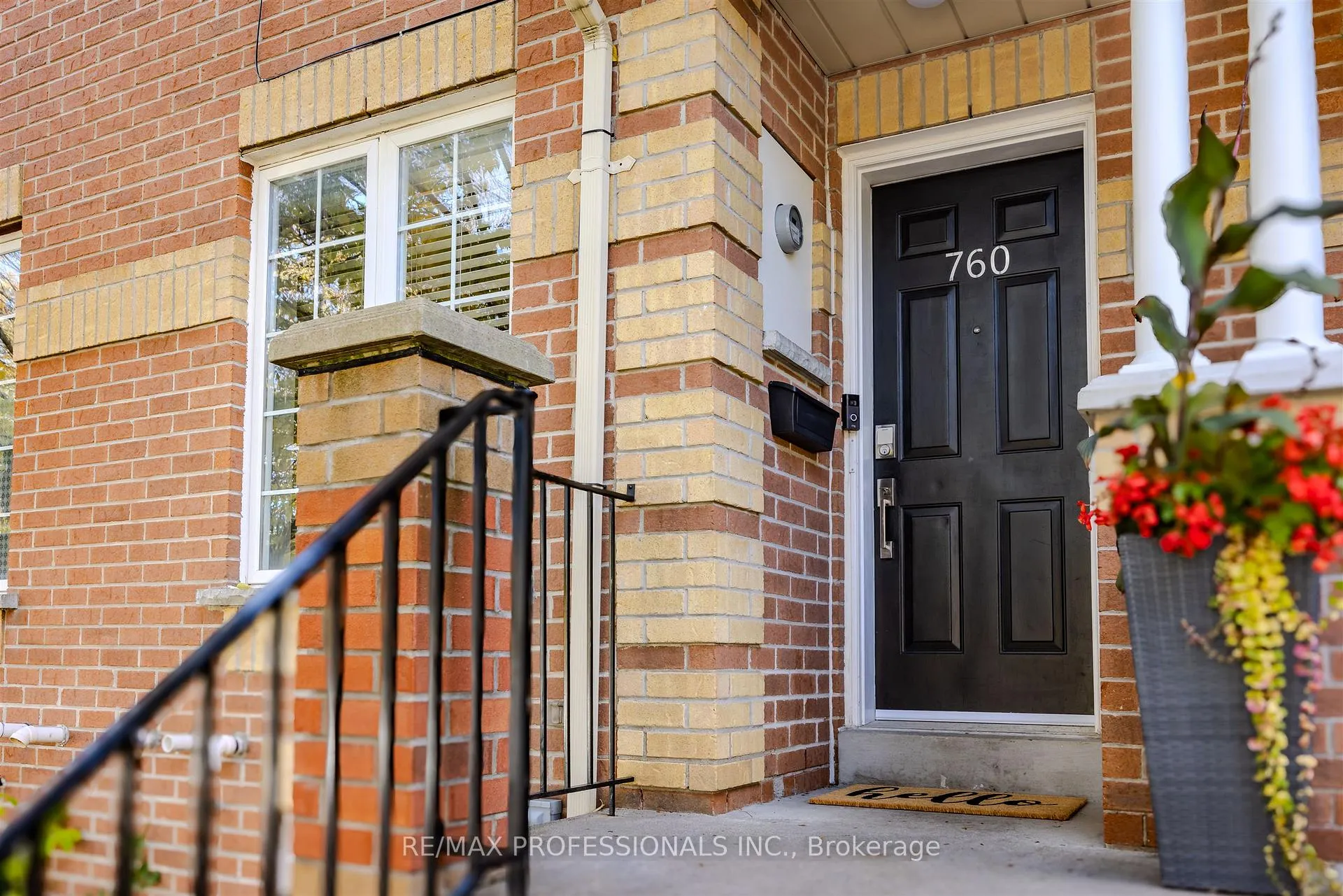 Photo 2 of 760 Rhodes Avenue, Toronto, Greenwood-Coxwell — HOMEH