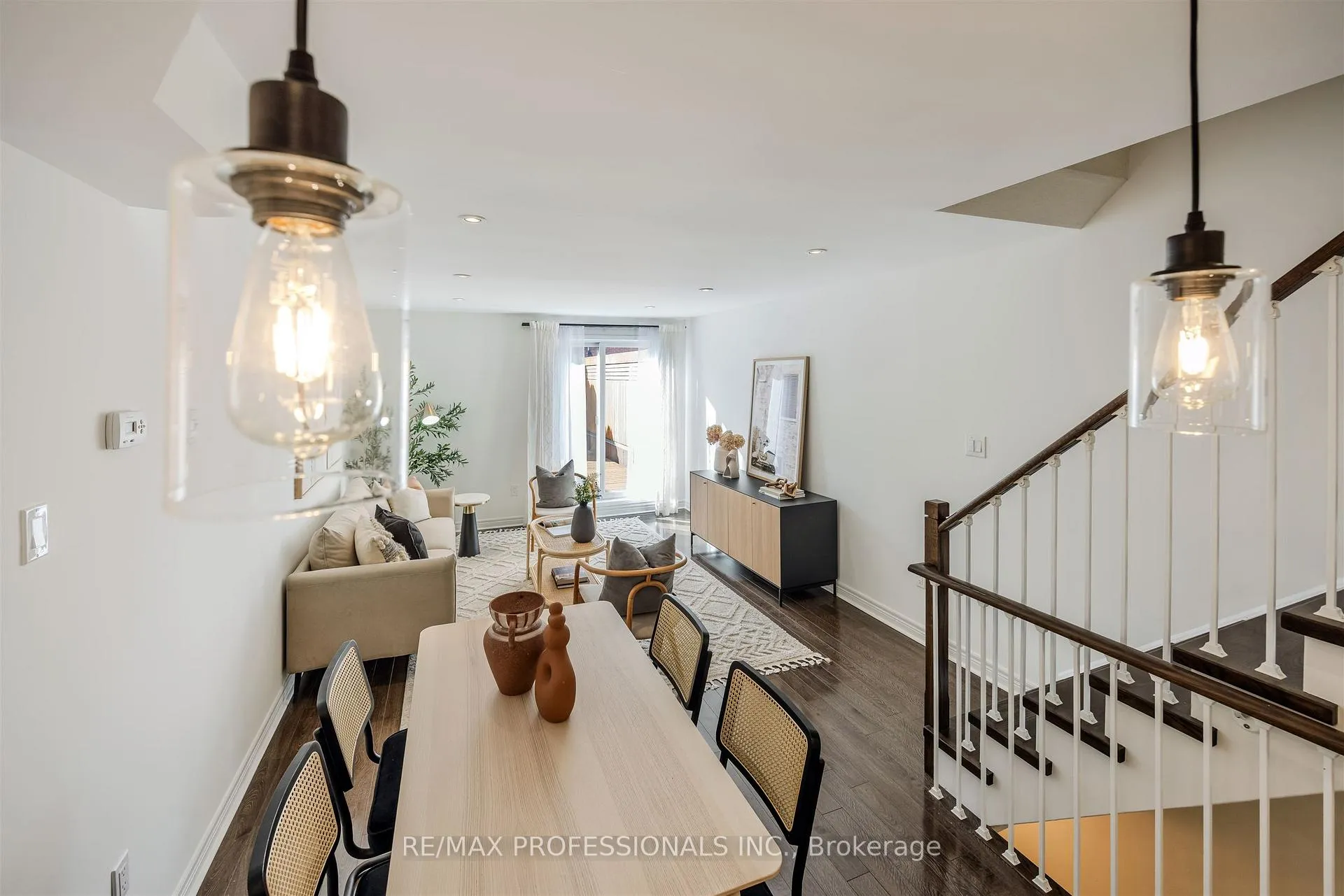 Photo 8 of 760 Rhodes Avenue, Toronto, Greenwood-Coxwell — HOMEH
