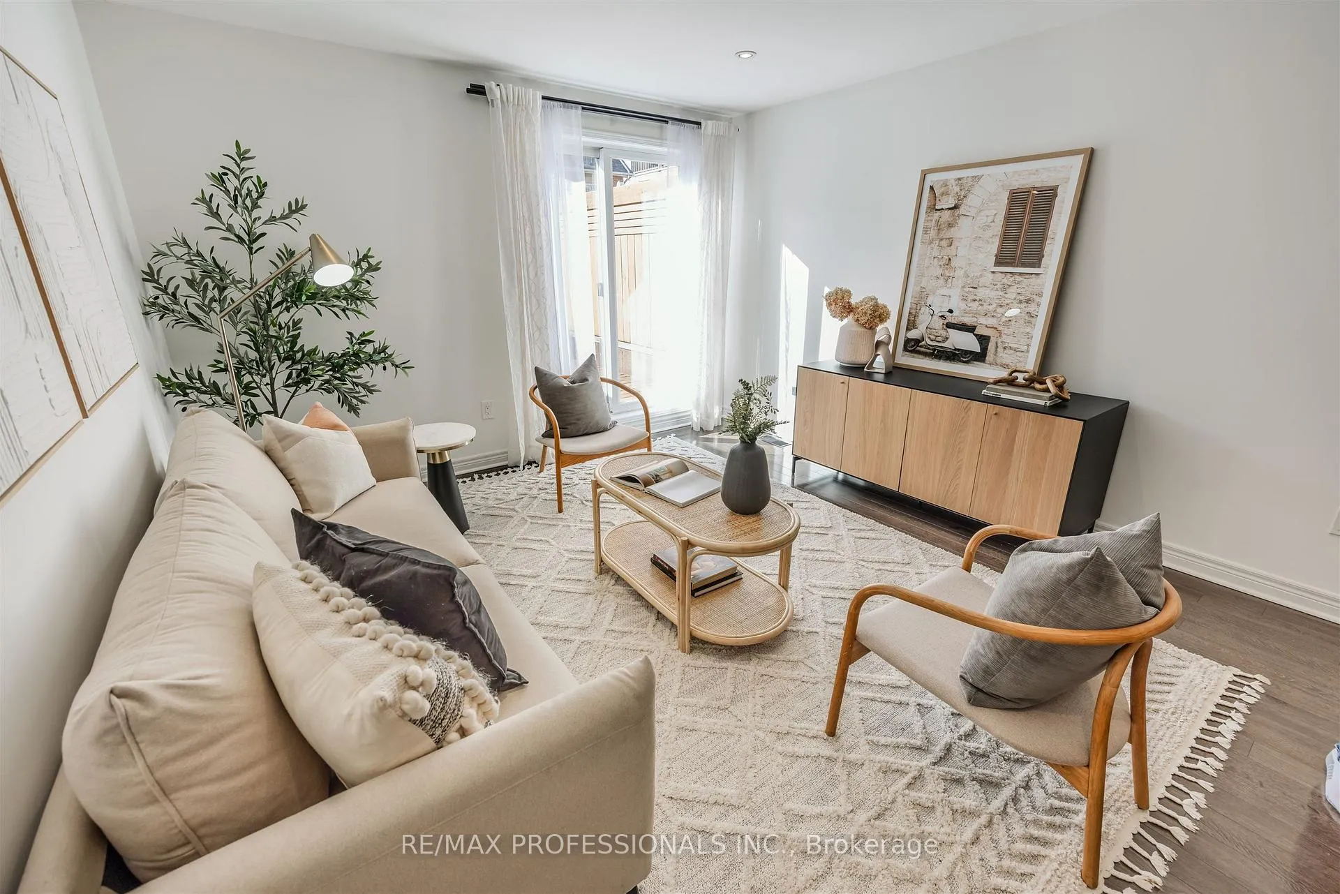 Photo 10 of 760 Rhodes Avenue, Toronto, Greenwood-Coxwell — HOMEH