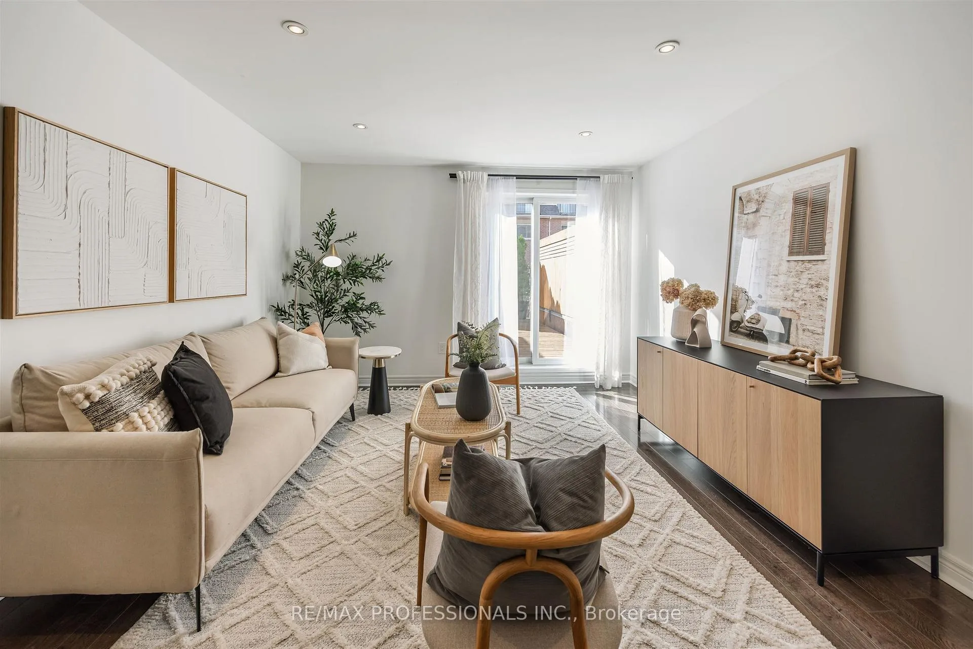 Photo 11 of 760 Rhodes Avenue, Toronto, Greenwood-Coxwell — HOMEH