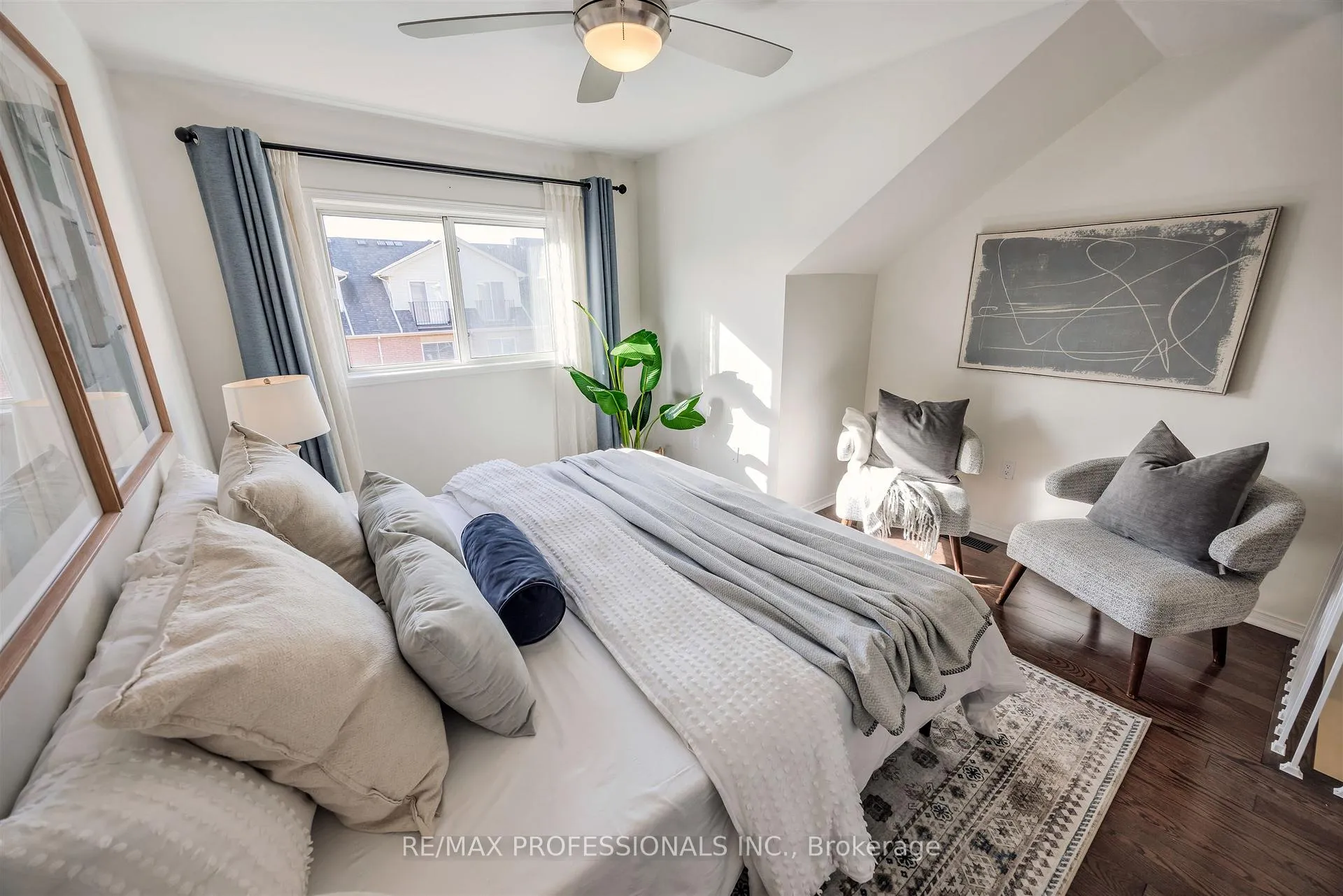Photo 22 of 760 Rhodes Avenue, Toronto, Greenwood-Coxwell — HOMEH
