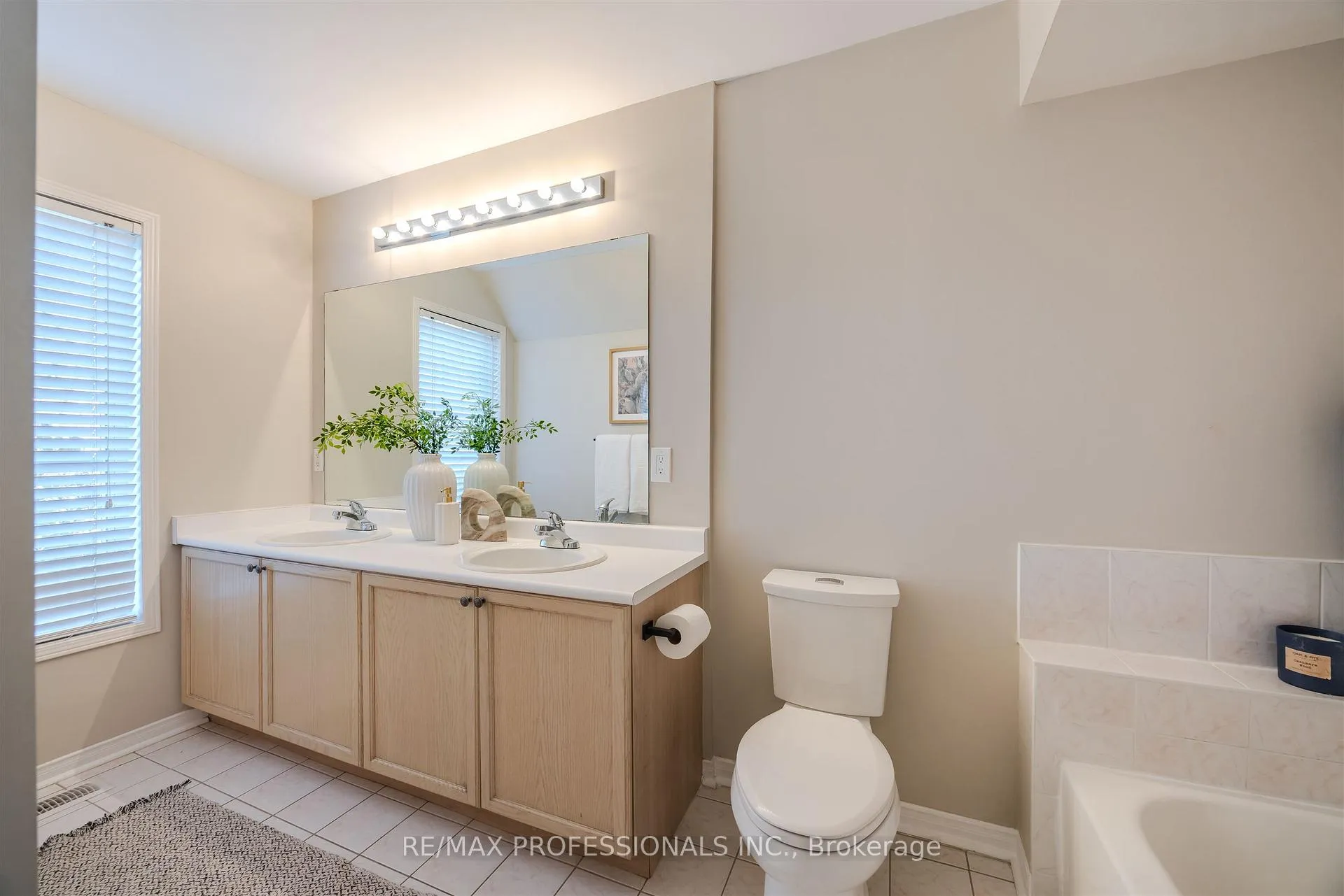 Photo 24 of 760 Rhodes Avenue, Toronto, Greenwood-Coxwell — HOMEH