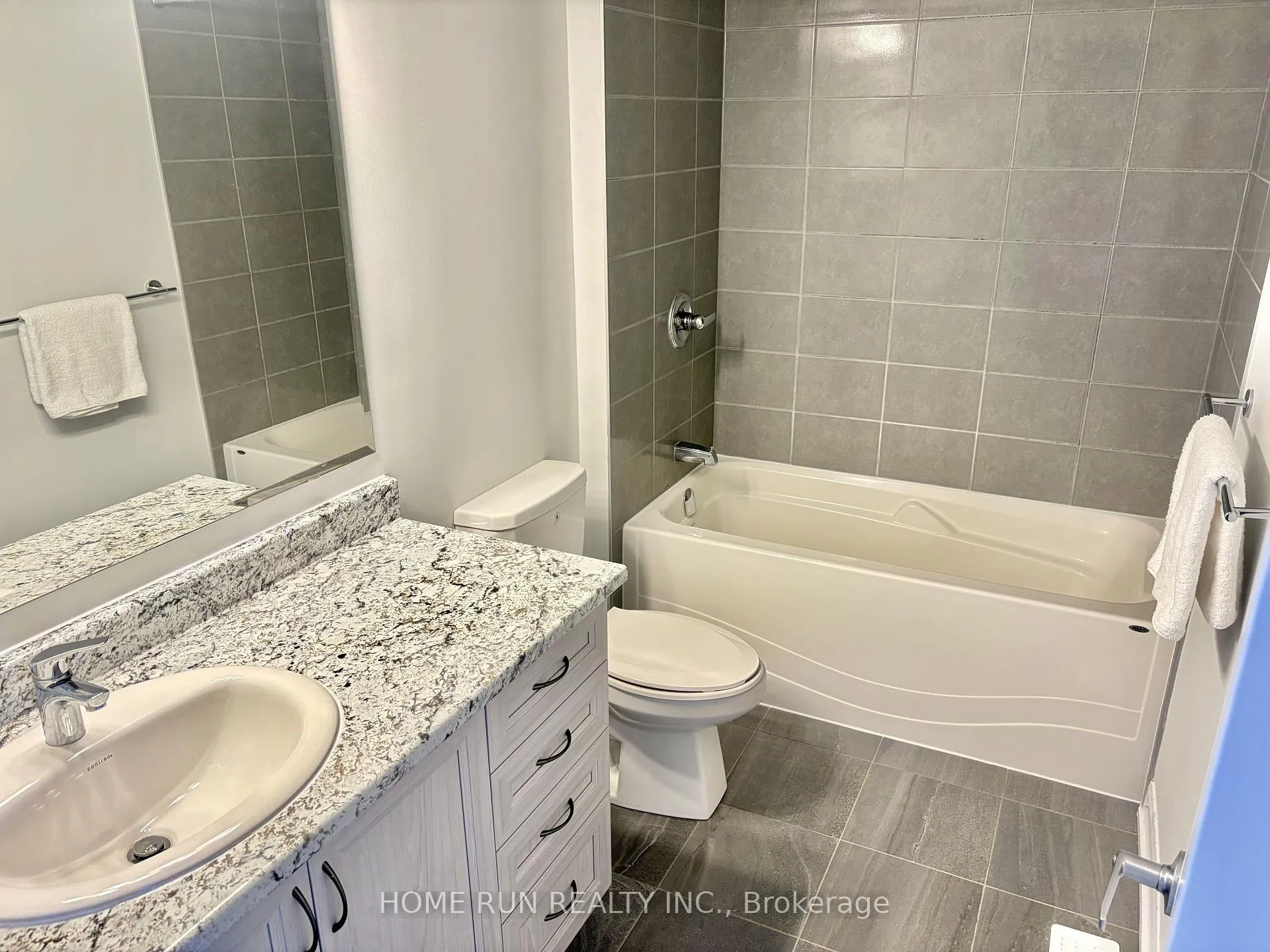 Photo 12 of 111 Teelin Circle, Ottawa, Barrhaven - Half Moon Bay — HOMEH