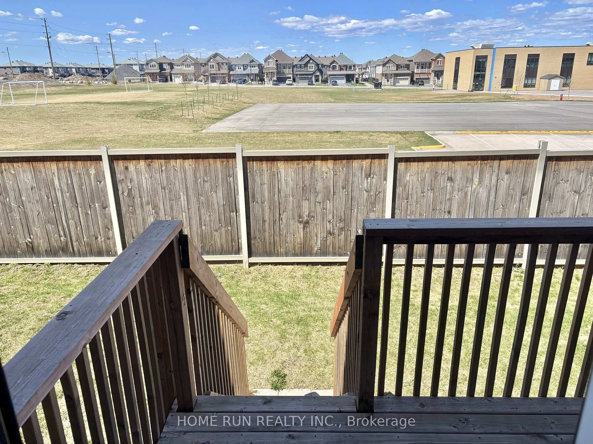 Photo 16 of 111 Teelin Circle, Ottawa, Barrhaven - Half Moon Bay — HOMEH