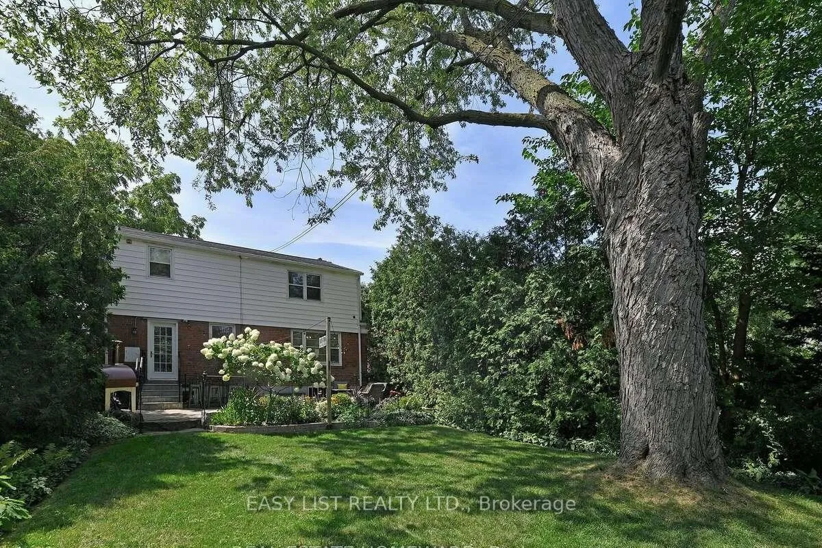 Photo 3 of 83 Eagle Road, Etobicoke, Stonegate-Queensway — HOMEH