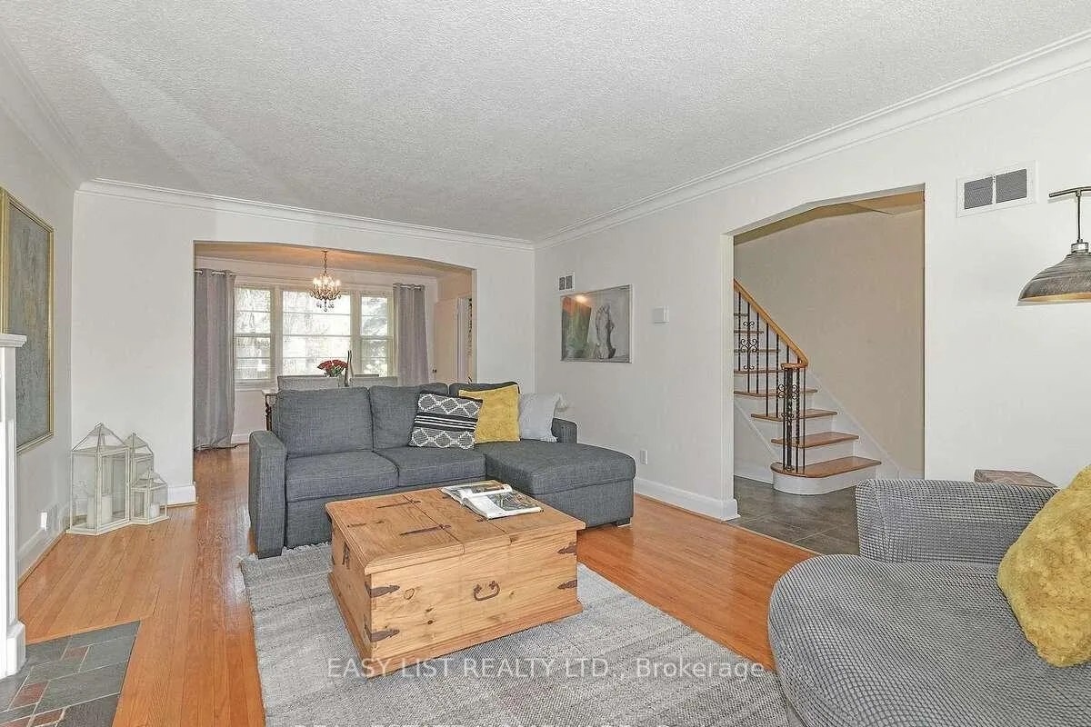 Photo 8 of 83 Eagle Road, Etobicoke, Stonegate-Queensway — HOMEH