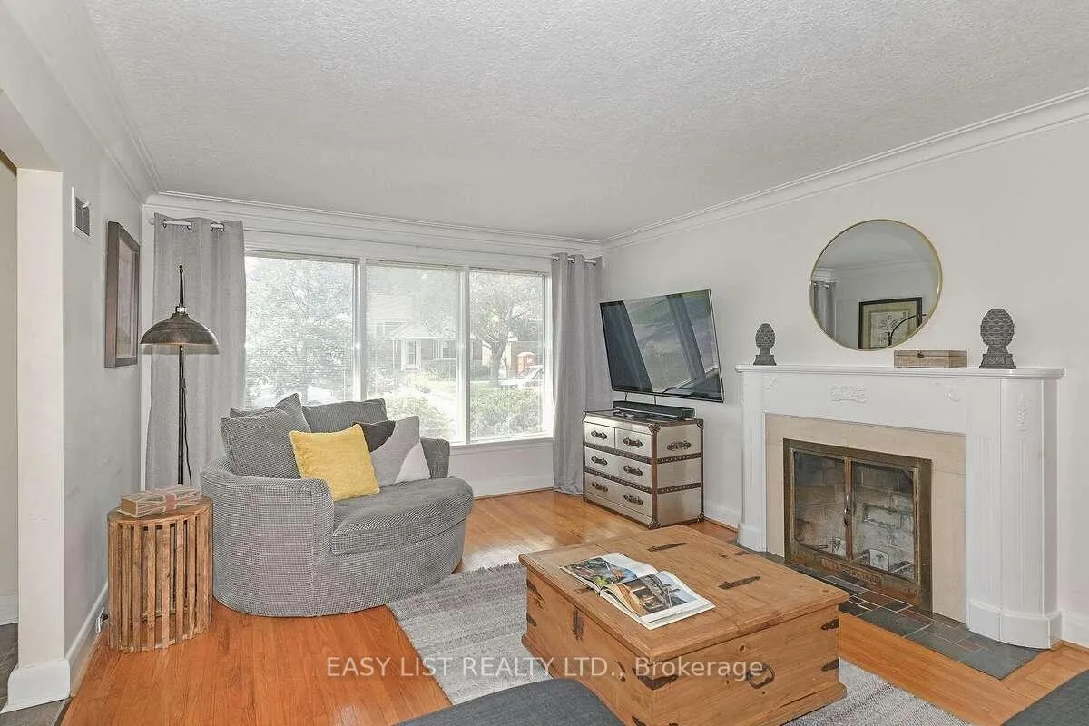 Photo 9 of 83 Eagle Road, Etobicoke, Stonegate-Queensway — HOMEH