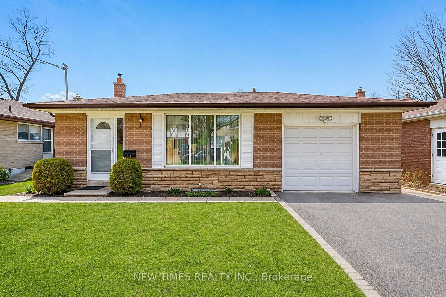 Photo 1 of 52 Lehar Crescent, North York, Hillcrest Village — HOMEH