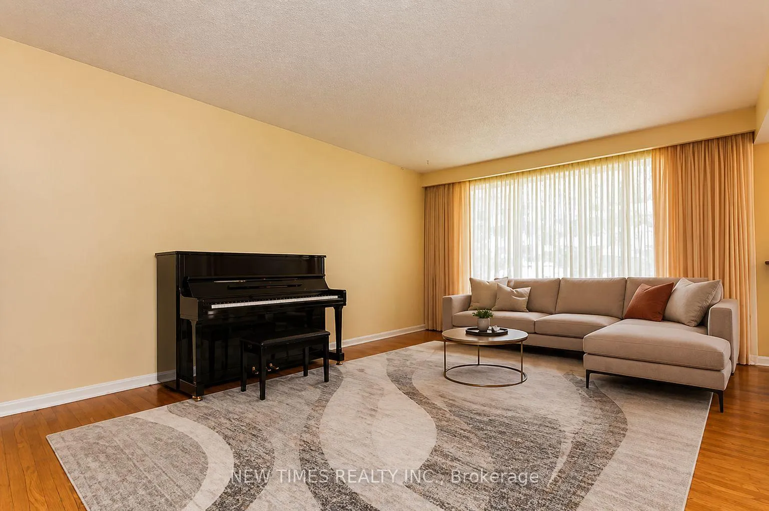 Photo 3 of 52 Lehar Crescent, North York, Hillcrest Village — HOMEH
