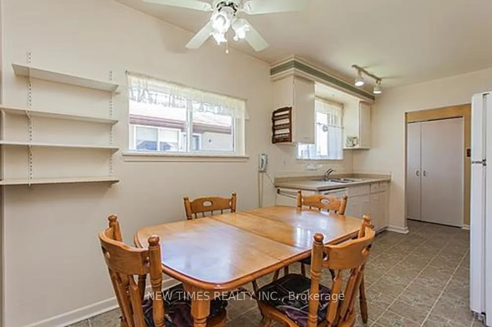 Photo 8 of 52 Lehar Crescent, North York, Hillcrest Village — HOMEH