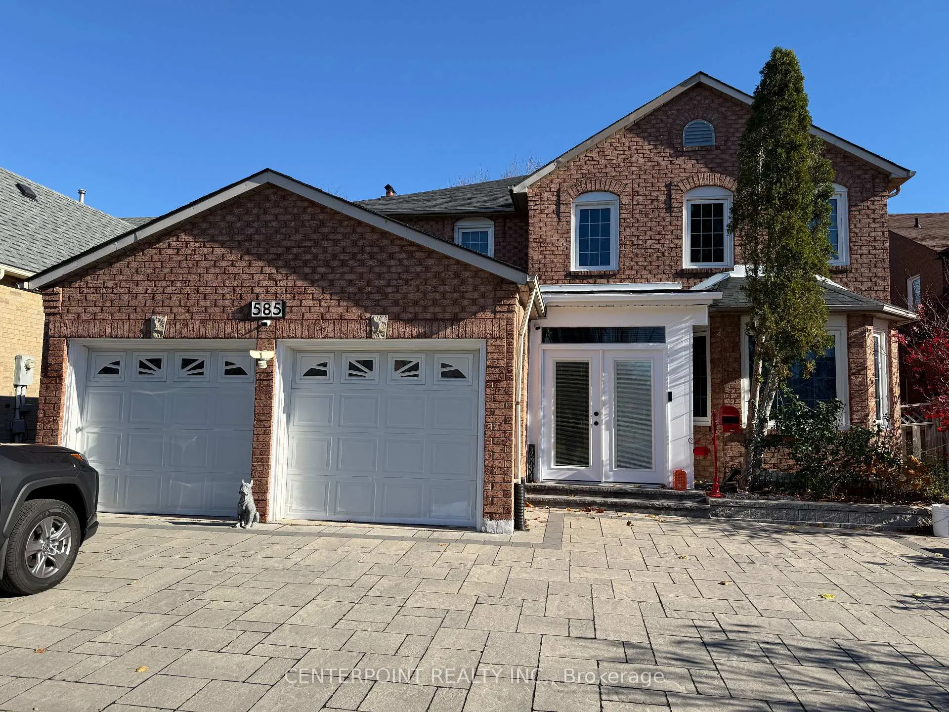 Photo 1 of 585 Village Basement Parkway, Markham, Unionville — HOMEH