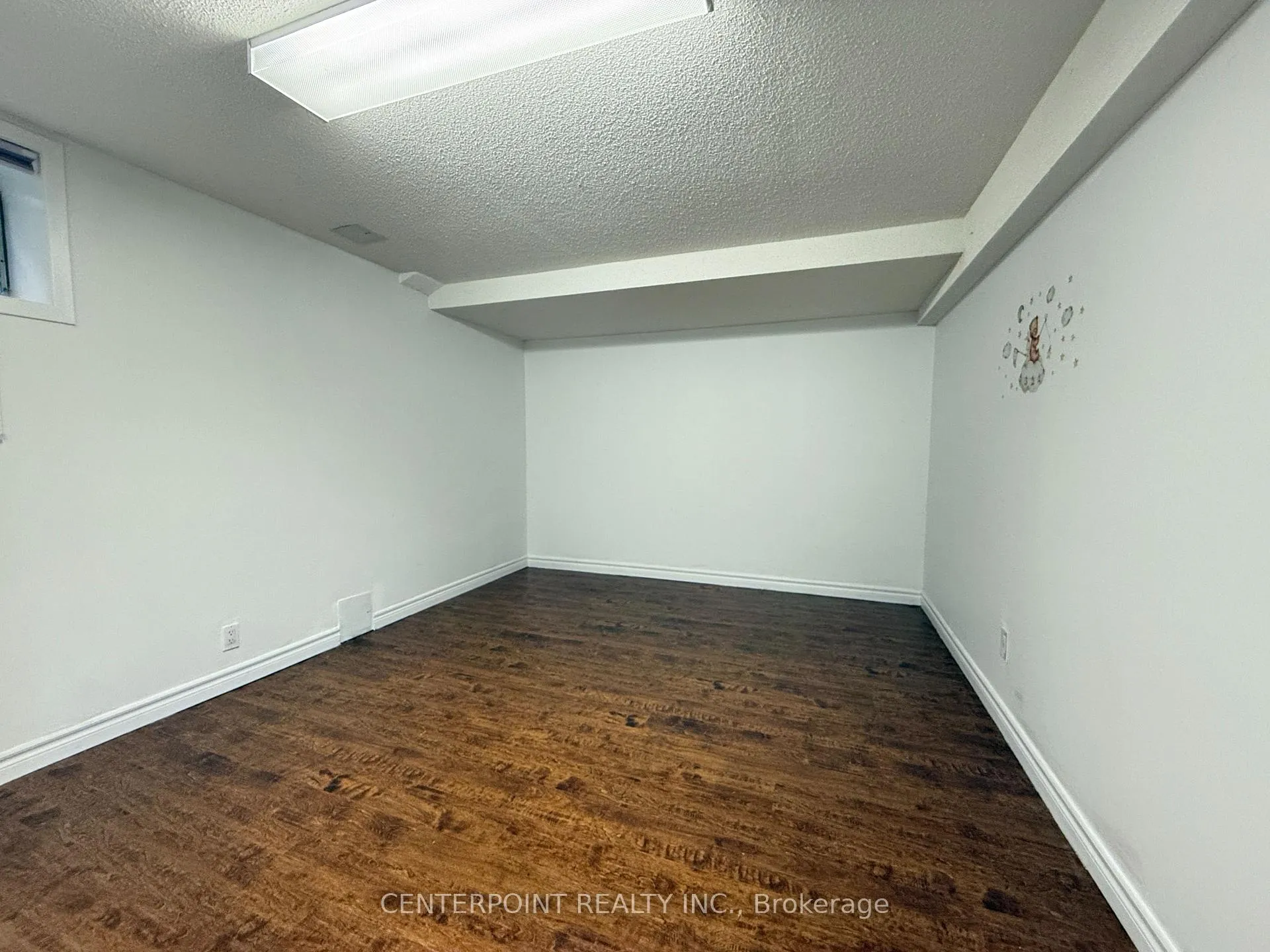 Photo 7 of 585 Village Basement Parkway, Markham, Unionville — HOMEH