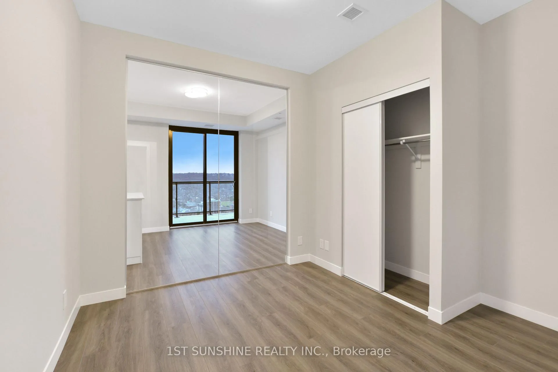 Photo 5 of Unit 2313, 15 Queen Street S, Hamilton, Strathcona — HOMEH