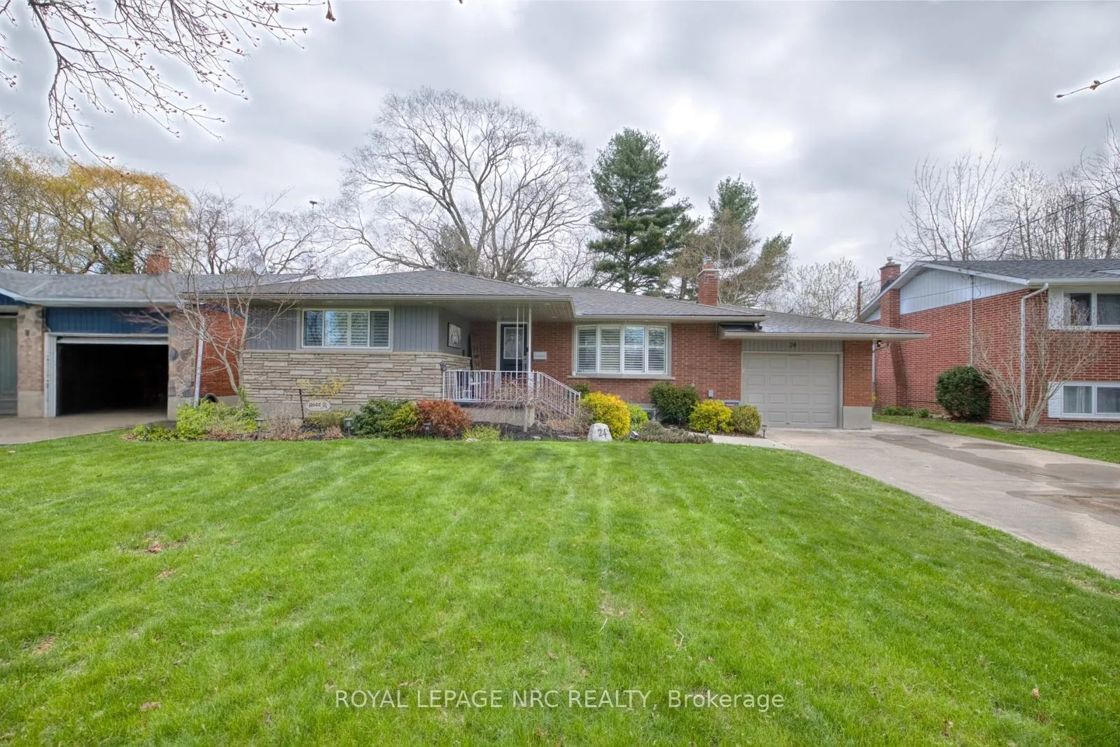 Photo 2 of 24 O`mara Drive, St. Catharines, Grapeview — HOMEH