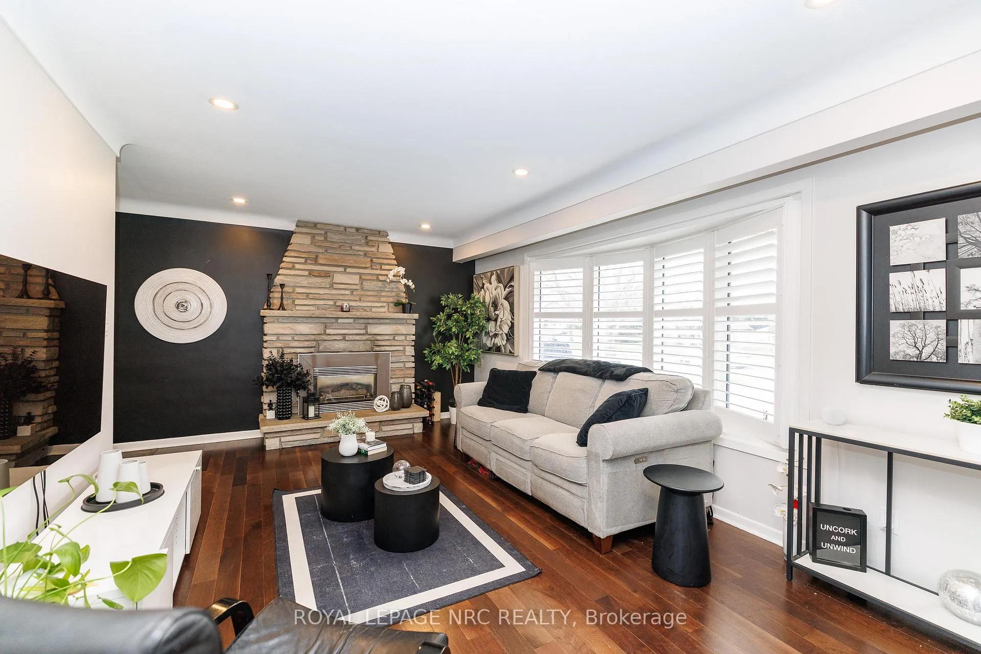Photo 5 of 24 O`mara Drive, St. Catharines, Grapeview — HOMEH