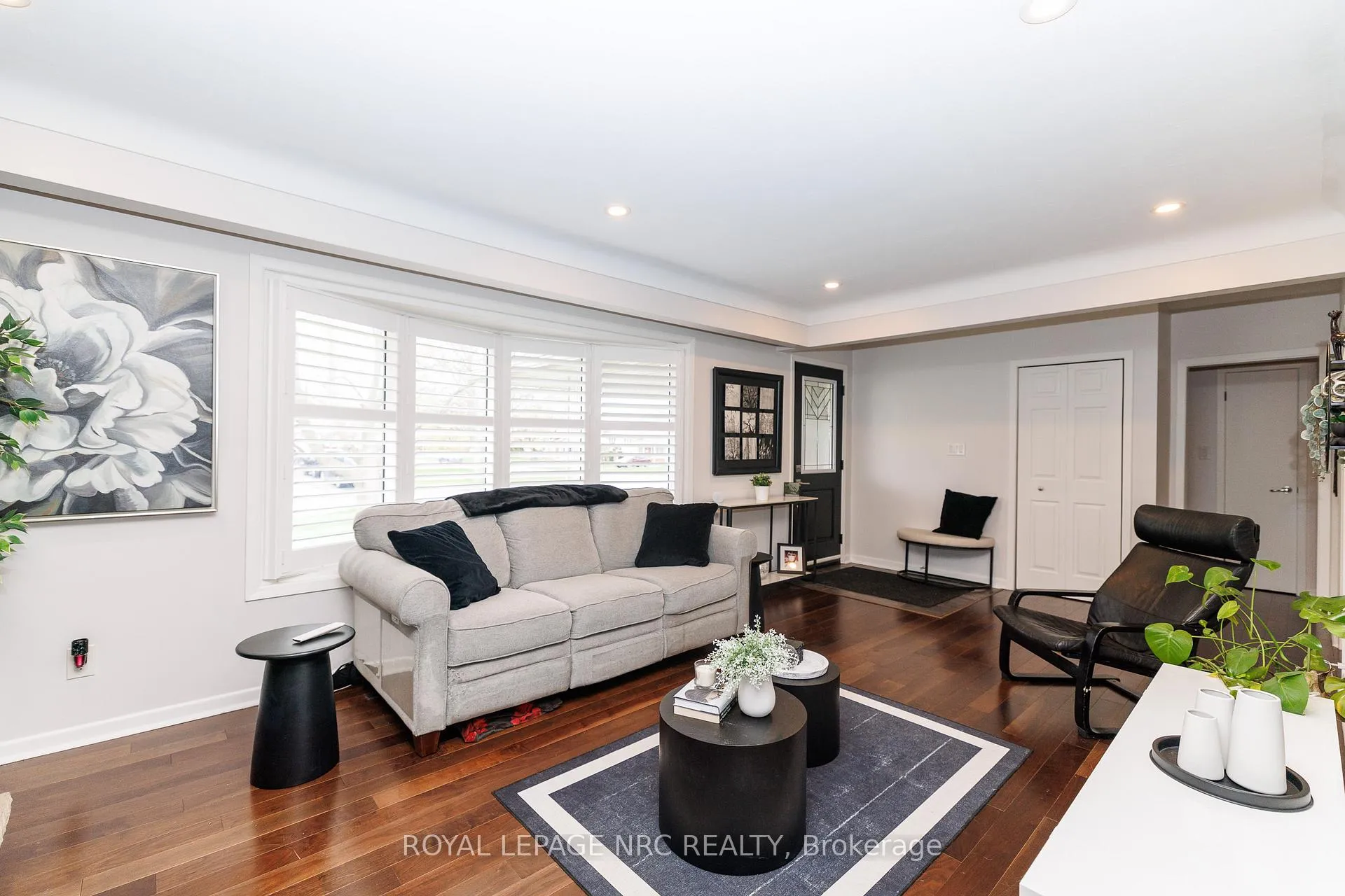 Photo 6 of 24 O`mara Drive, St. Catharines, Grapeview — HOMEH
