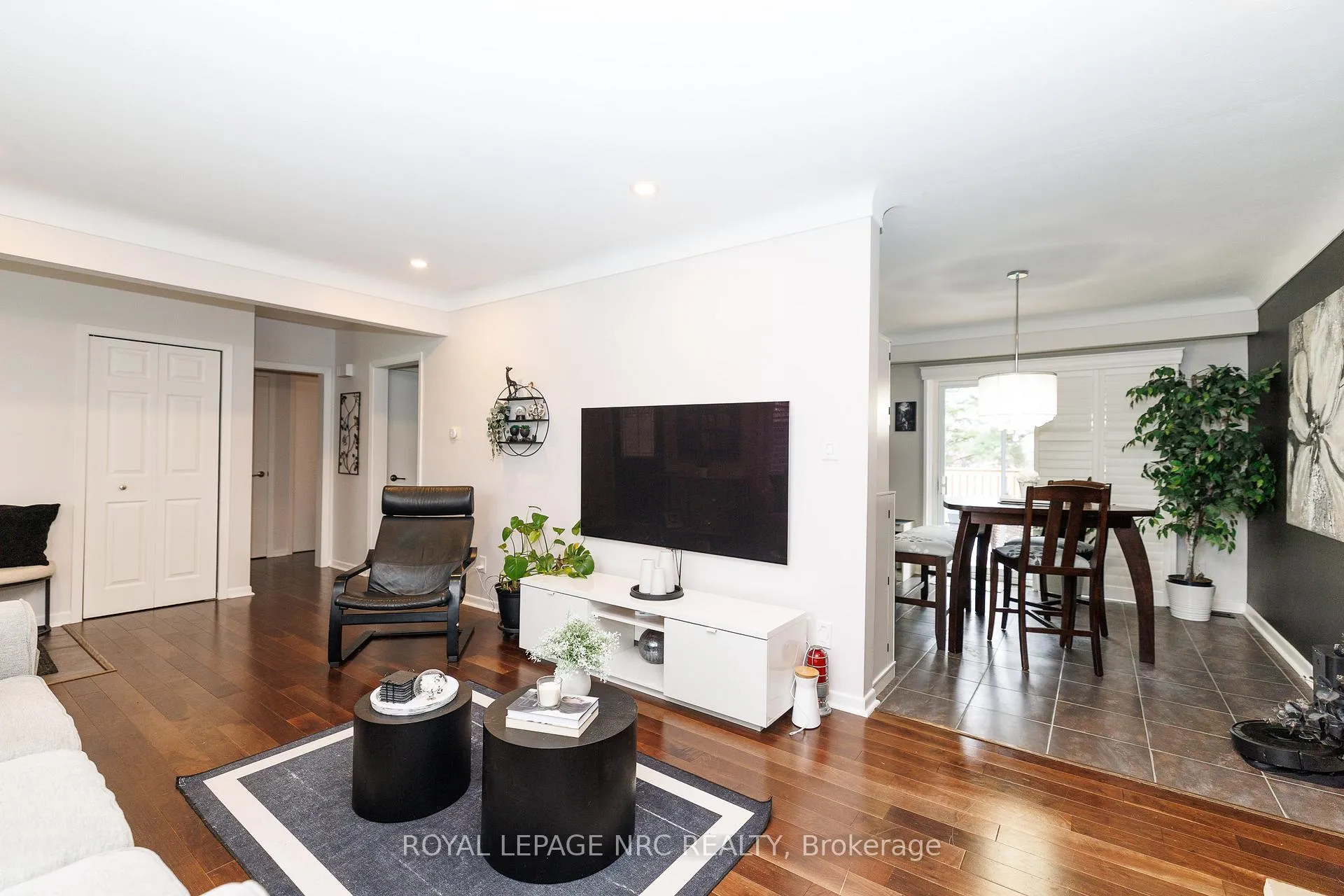 Photo 7 of 24 O`mara Drive, St. Catharines, Grapeview — HOMEH