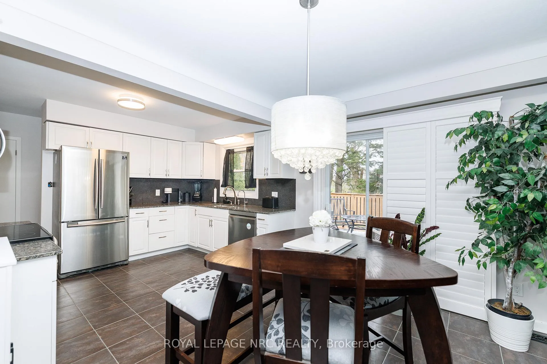 Photo 8 of 24 O`mara Drive, St. Catharines, Grapeview — HOMEH