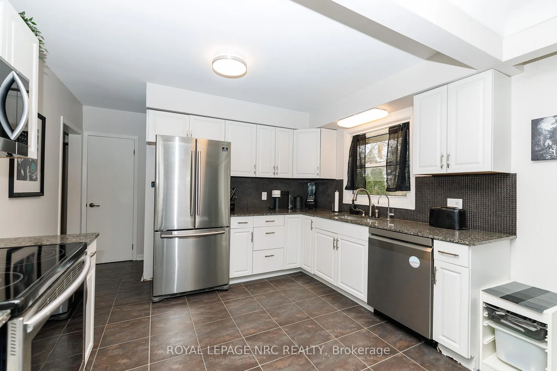 Photo 9 of 24 O`mara Drive, St. Catharines, Grapeview — HOMEH