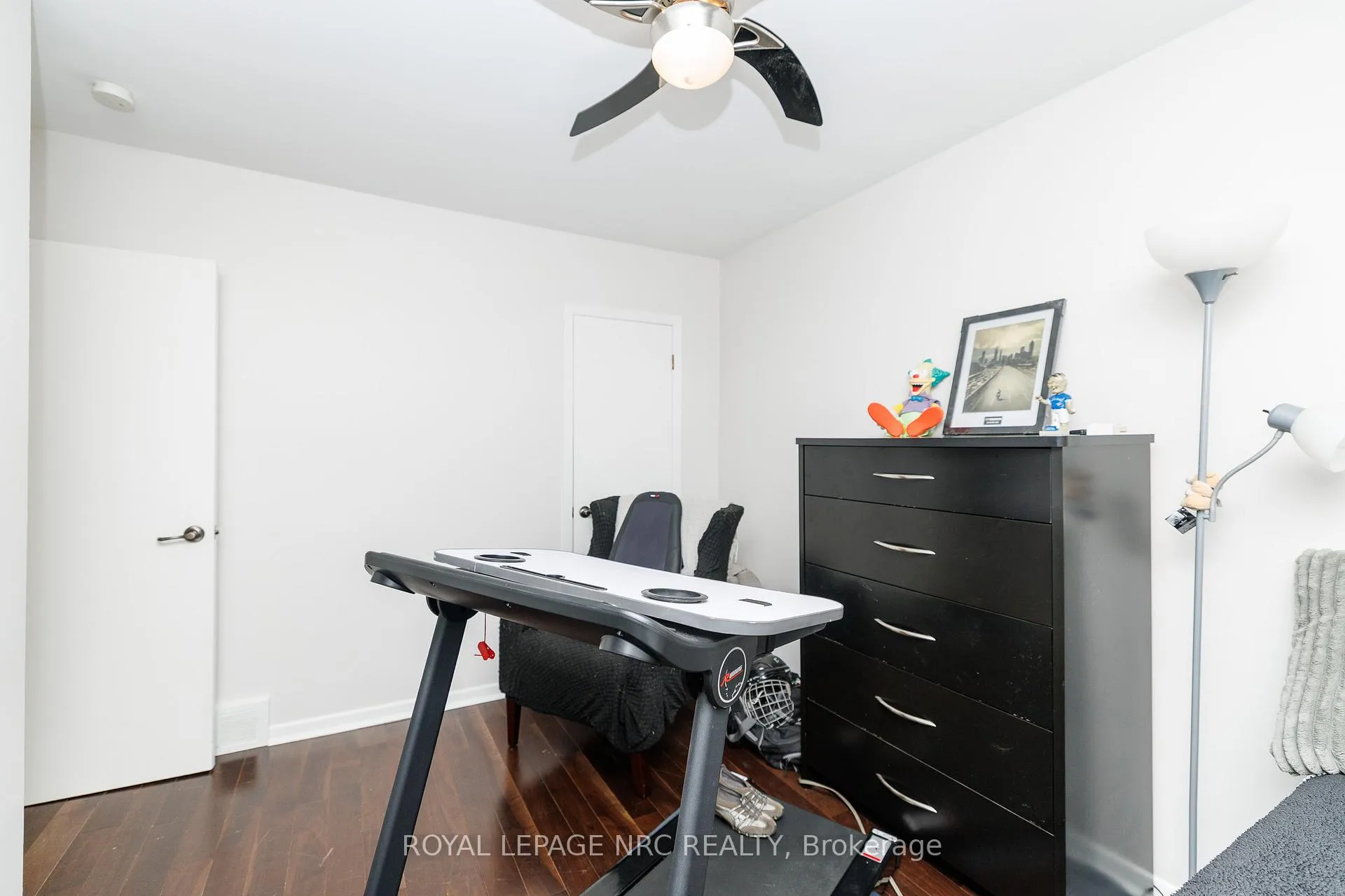 Photo 20 of 24 O`mara Drive, St. Catharines, Grapeview — HOMEH
