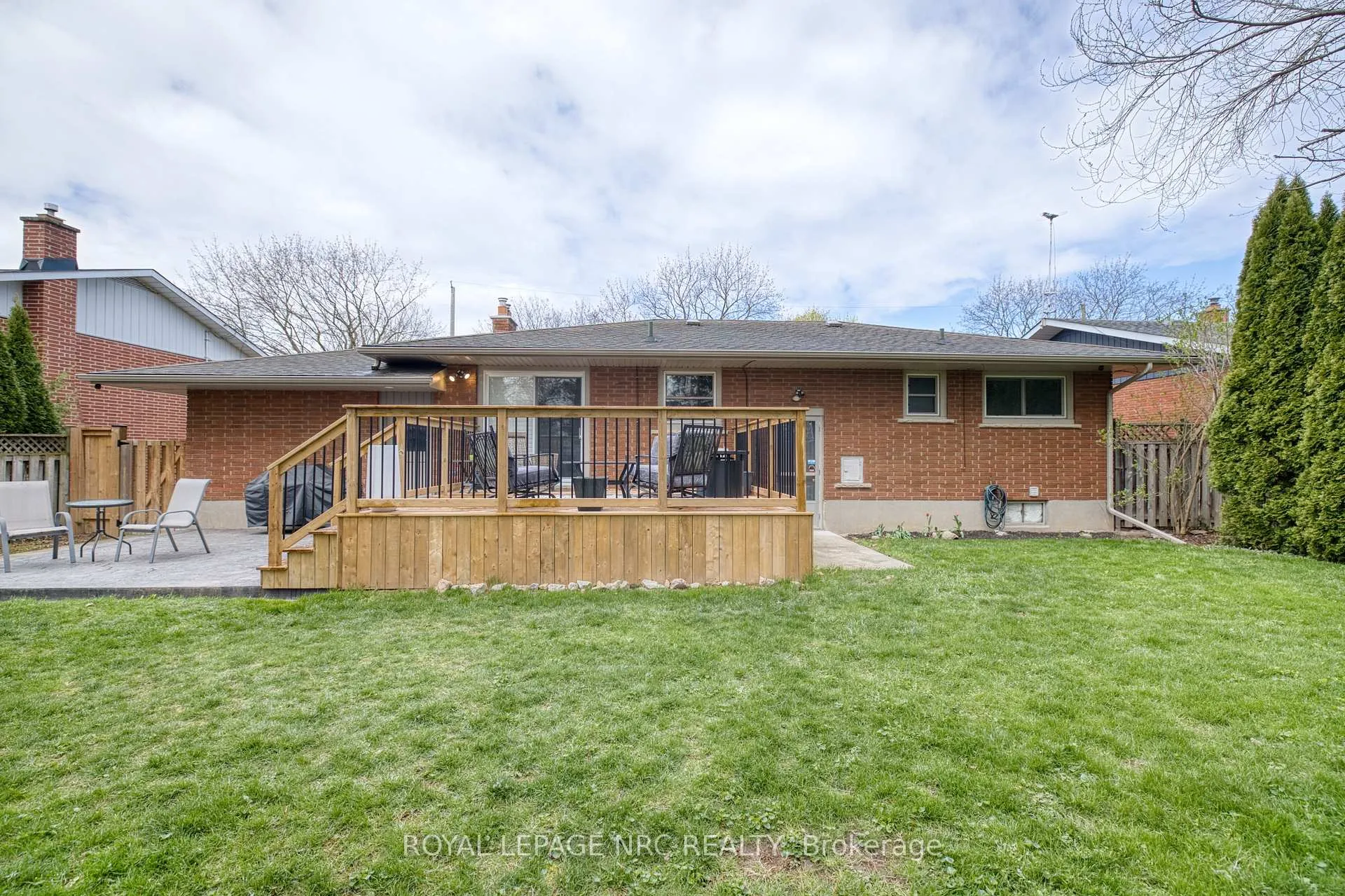 Photo 35 of 24 O`mara Drive, St. Catharines, Grapeview — HOMEH