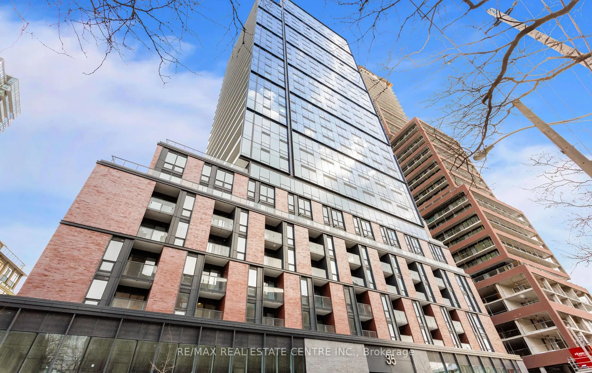 Photo 2 of Unit 2203, 35 Parliament Street, Toronto, Waterfront Communities — HOMEH