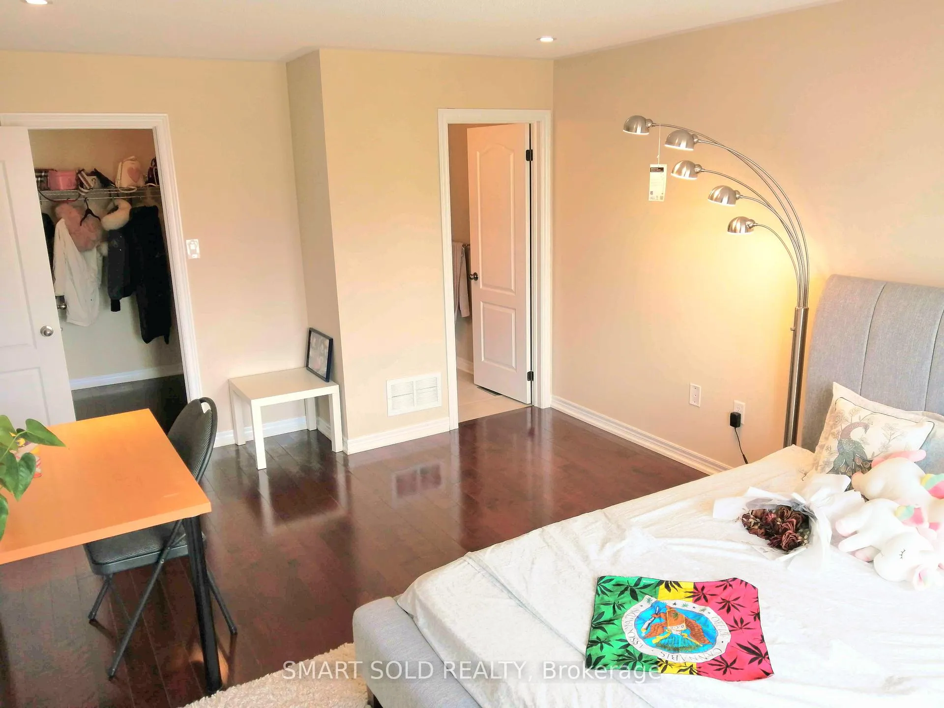 Photo 2 of 9 Martinau Drive, Markham, Greensborough — HOMEH