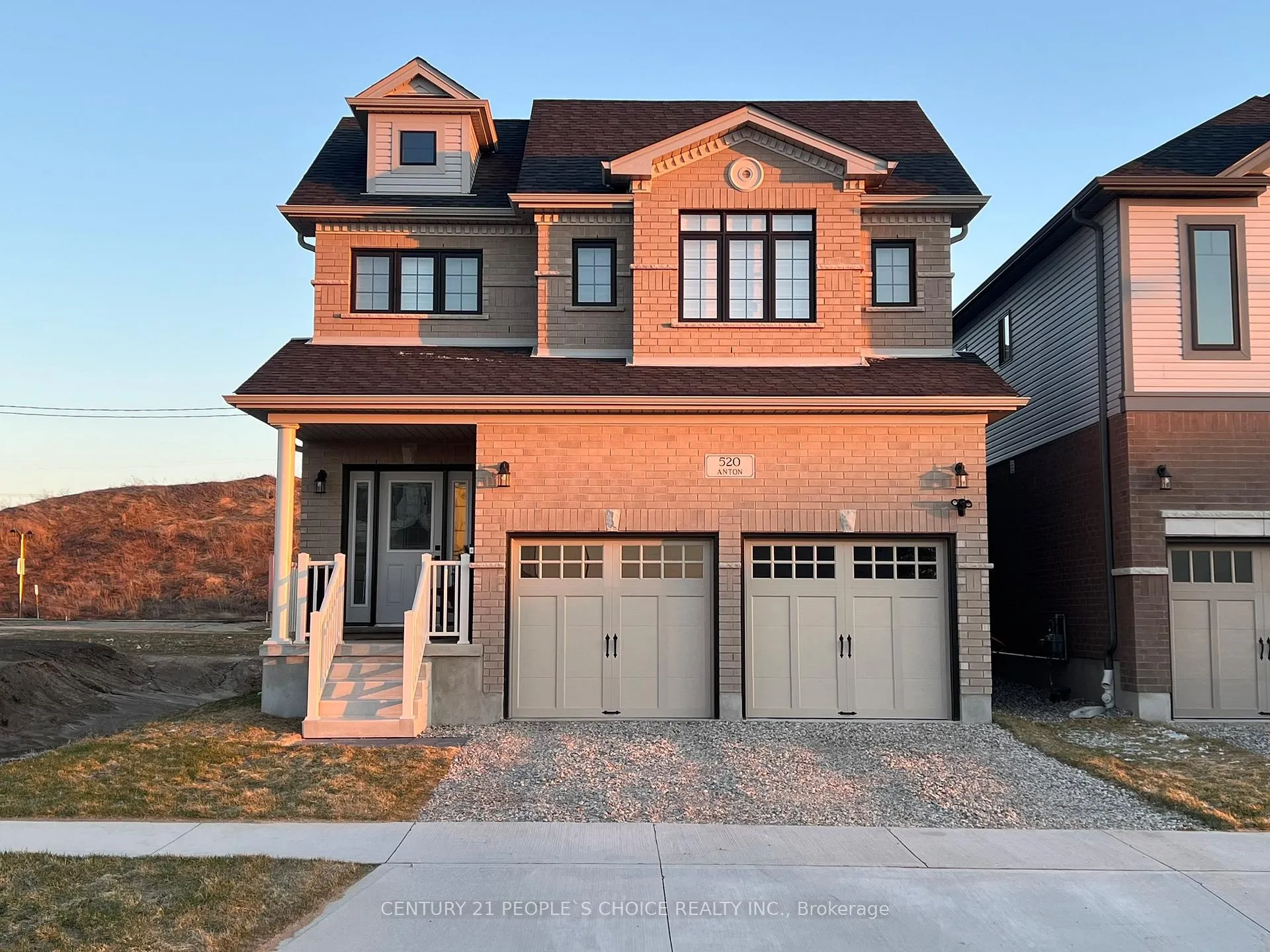 Photo 1 of 520 Anton Crescent, Kitchener — HOMEH
