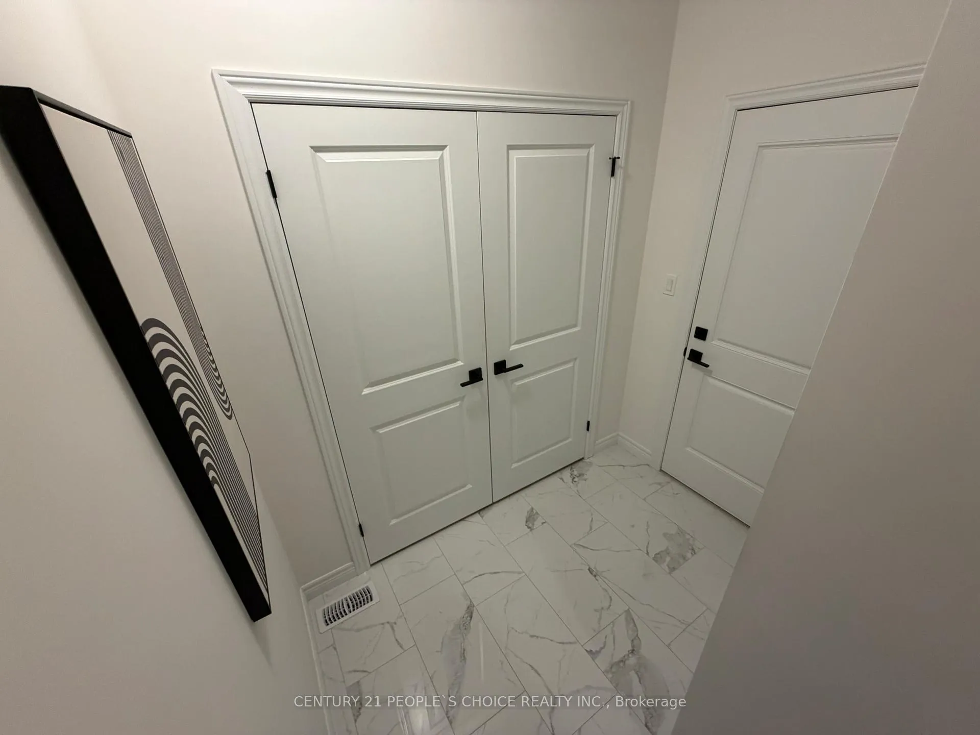 Photo 10 of 520 Anton Crescent, Kitchener — HOMEH