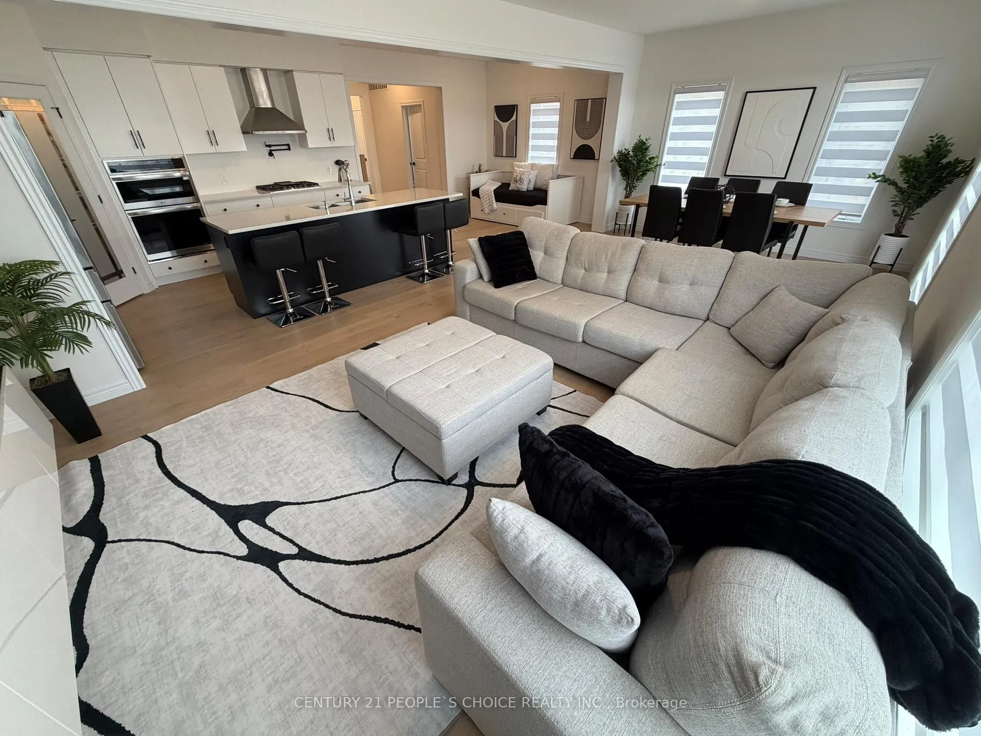 Photo 20 of 520 Anton Crescent, Kitchener — HOMEH