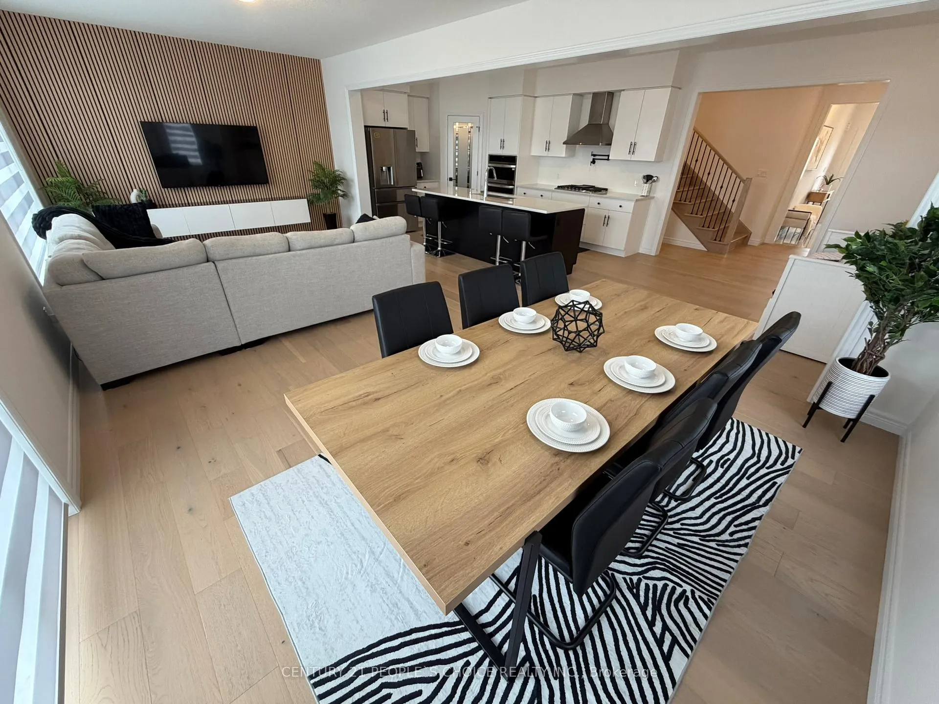 Photo 21 of 520 Anton Crescent, Kitchener — HOMEH