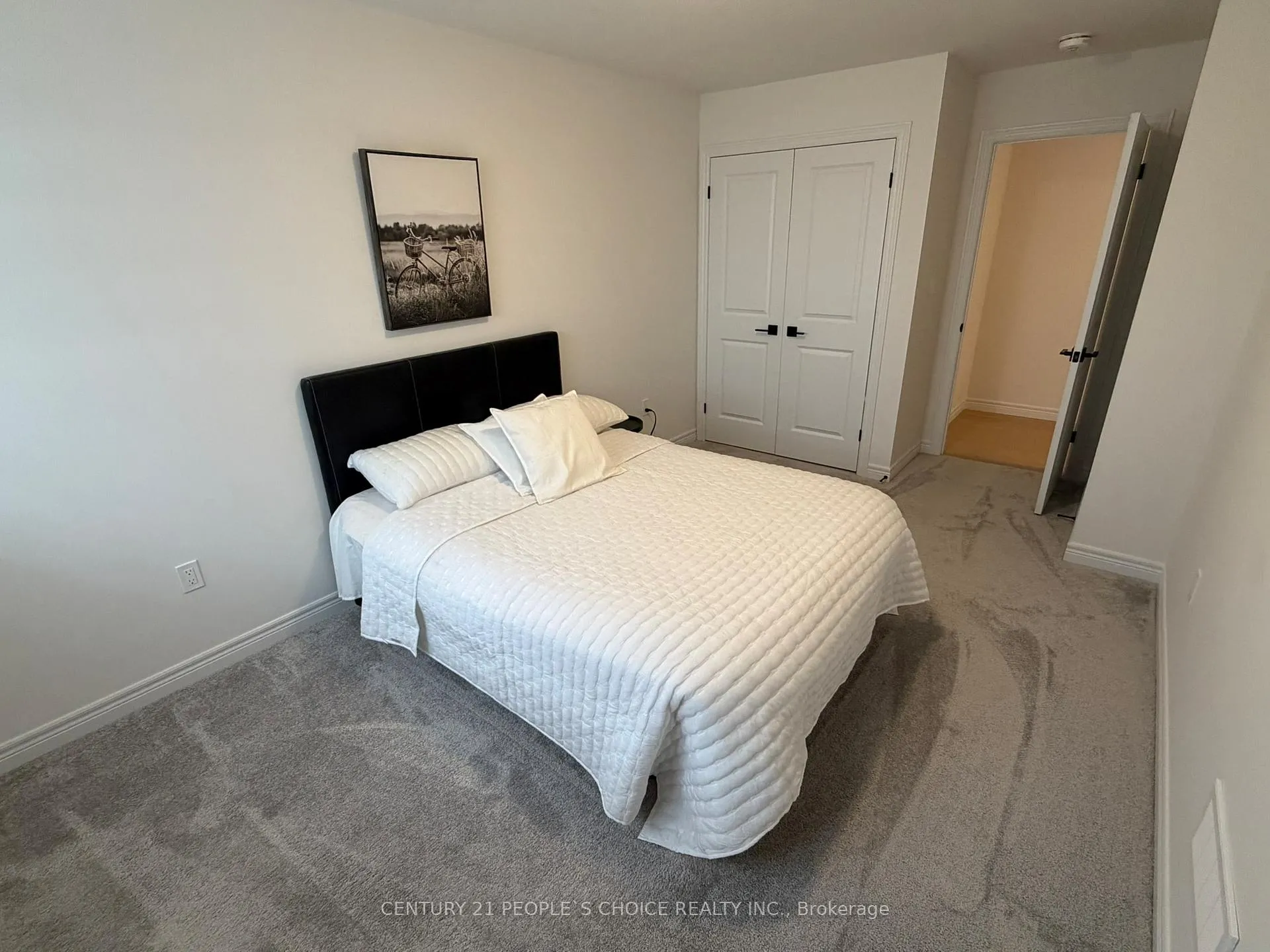 Photo 33 of 520 Anton Crescent, Kitchener — HOMEH