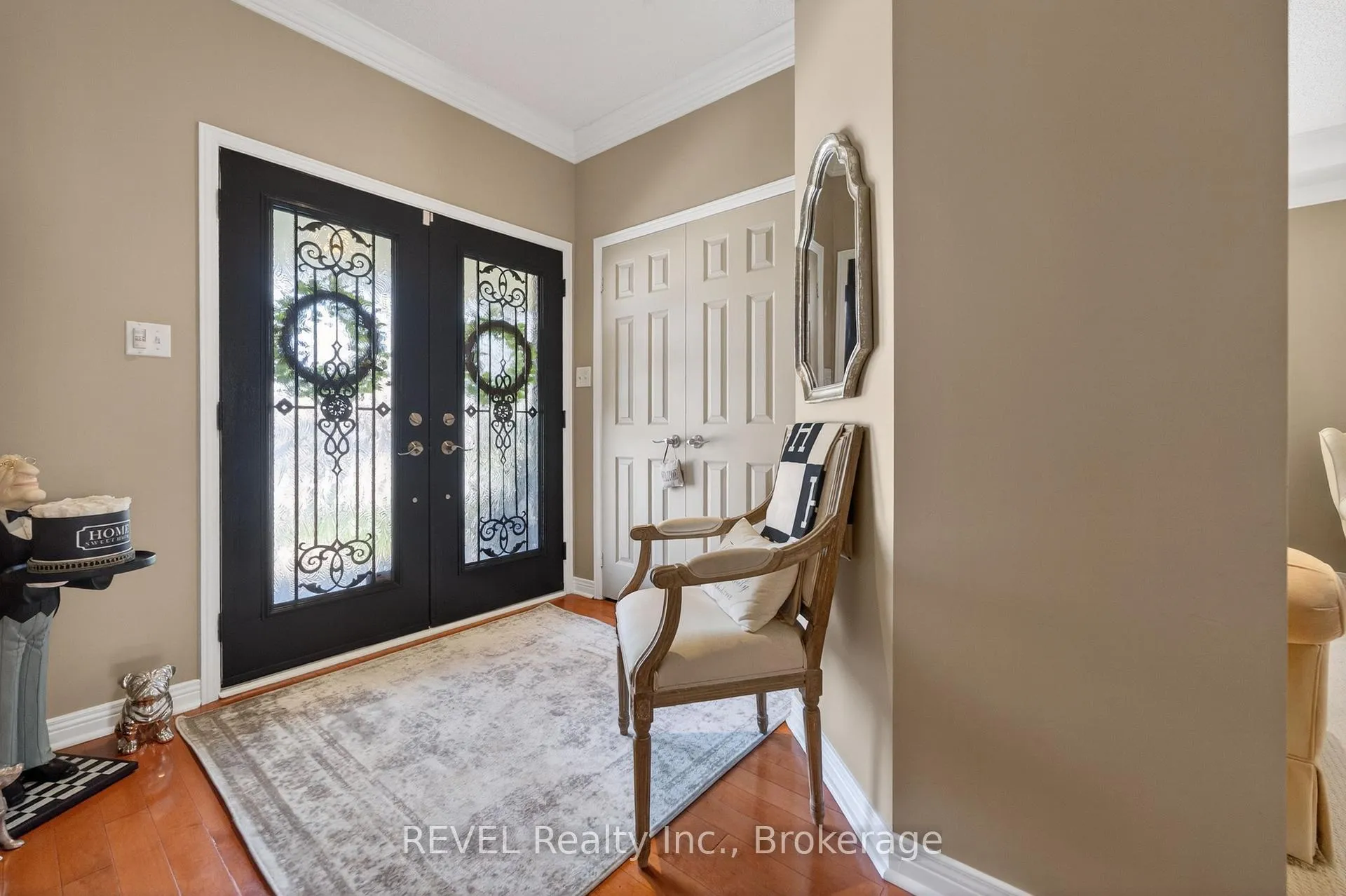 Photo 6 of 4266 Clubview Drive, Burlington, Rose — HOMEH
