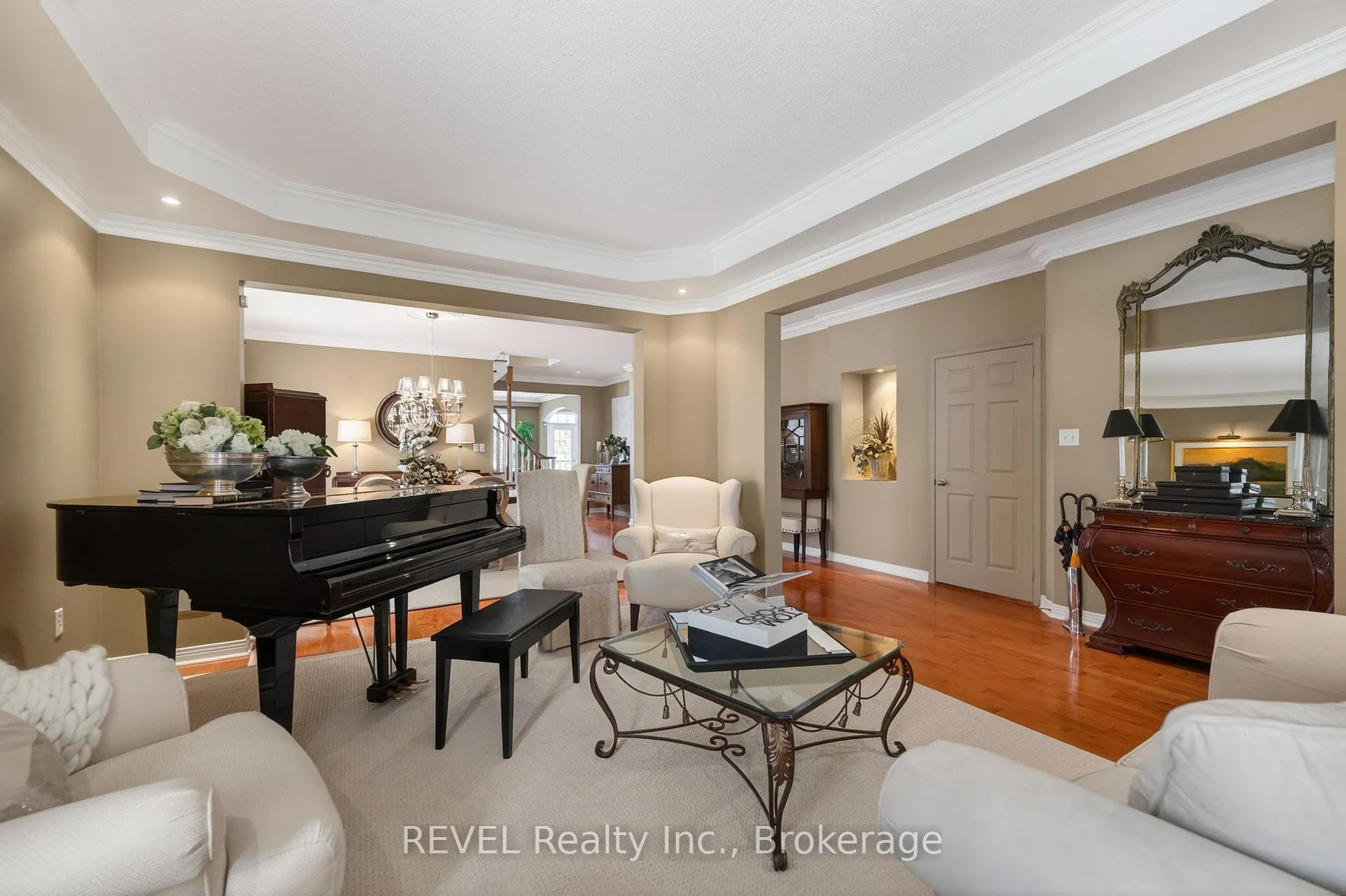 Photo 9 of 4266 Clubview Drive, Burlington, Rose — HOMEH