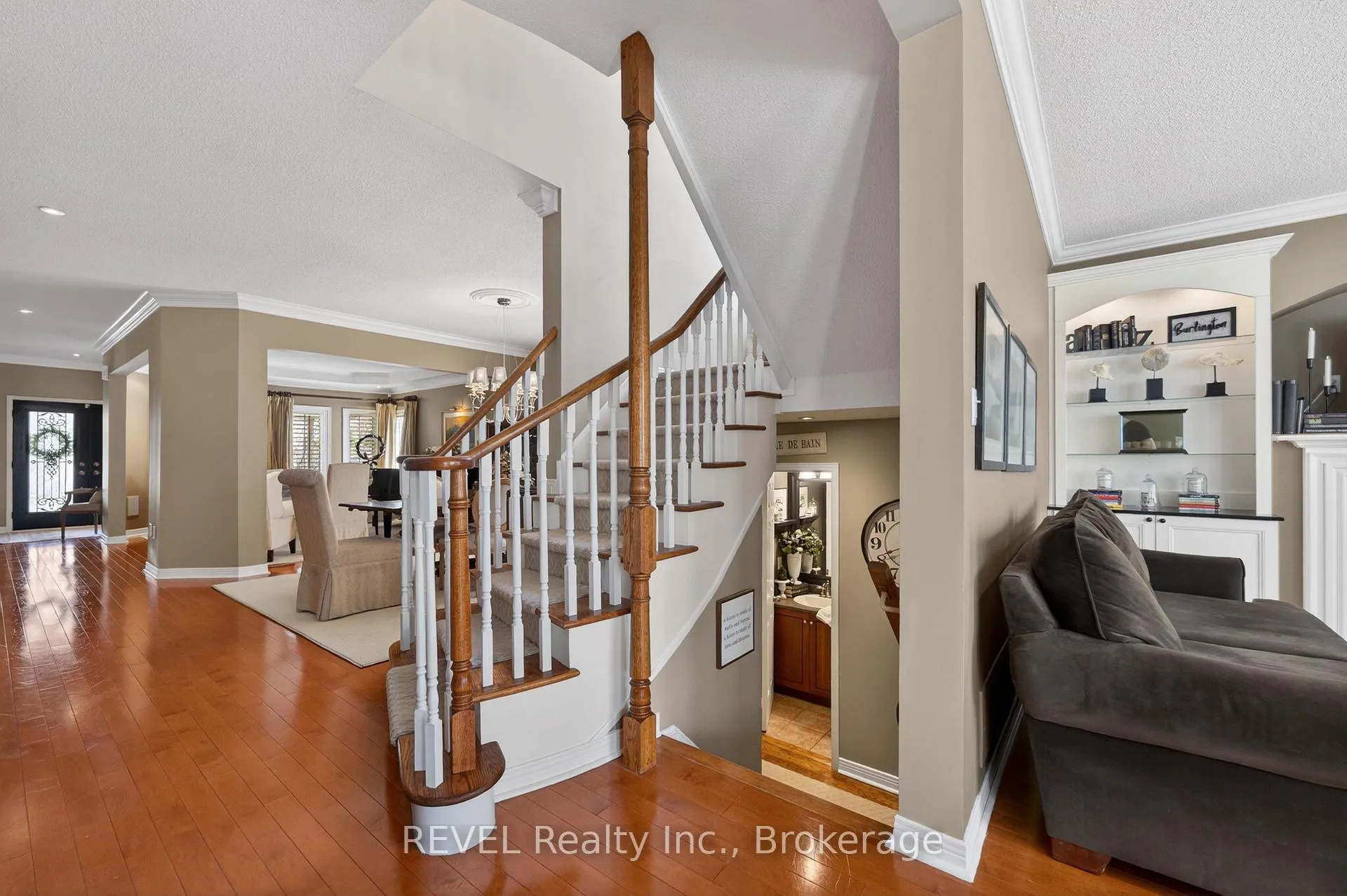 Photo 13 of 4266 Clubview Drive, Burlington, Rose — HOMEH