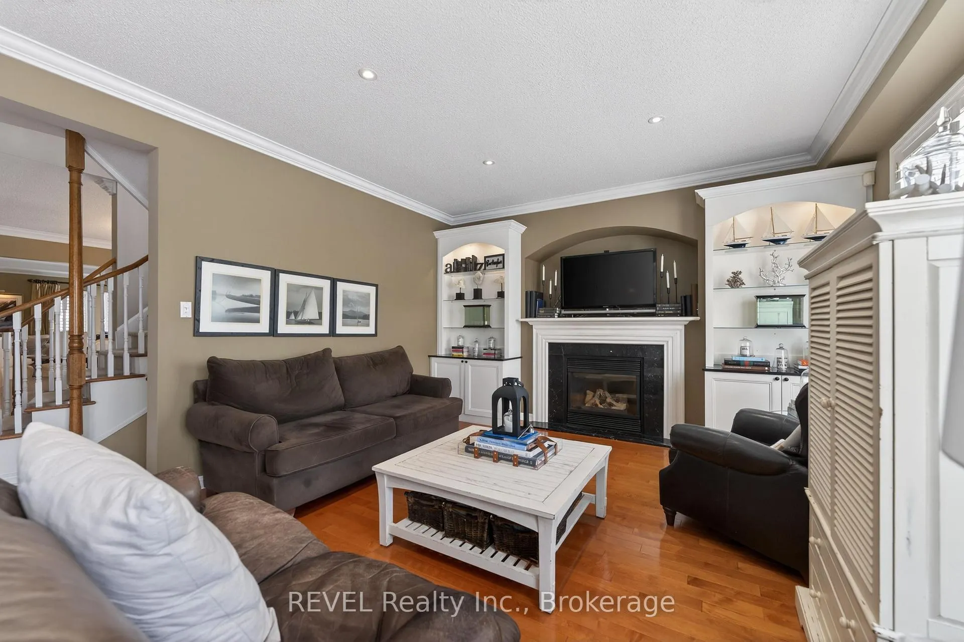 Photo 15 of 4266 Clubview Drive, Burlington, Rose — HOMEH