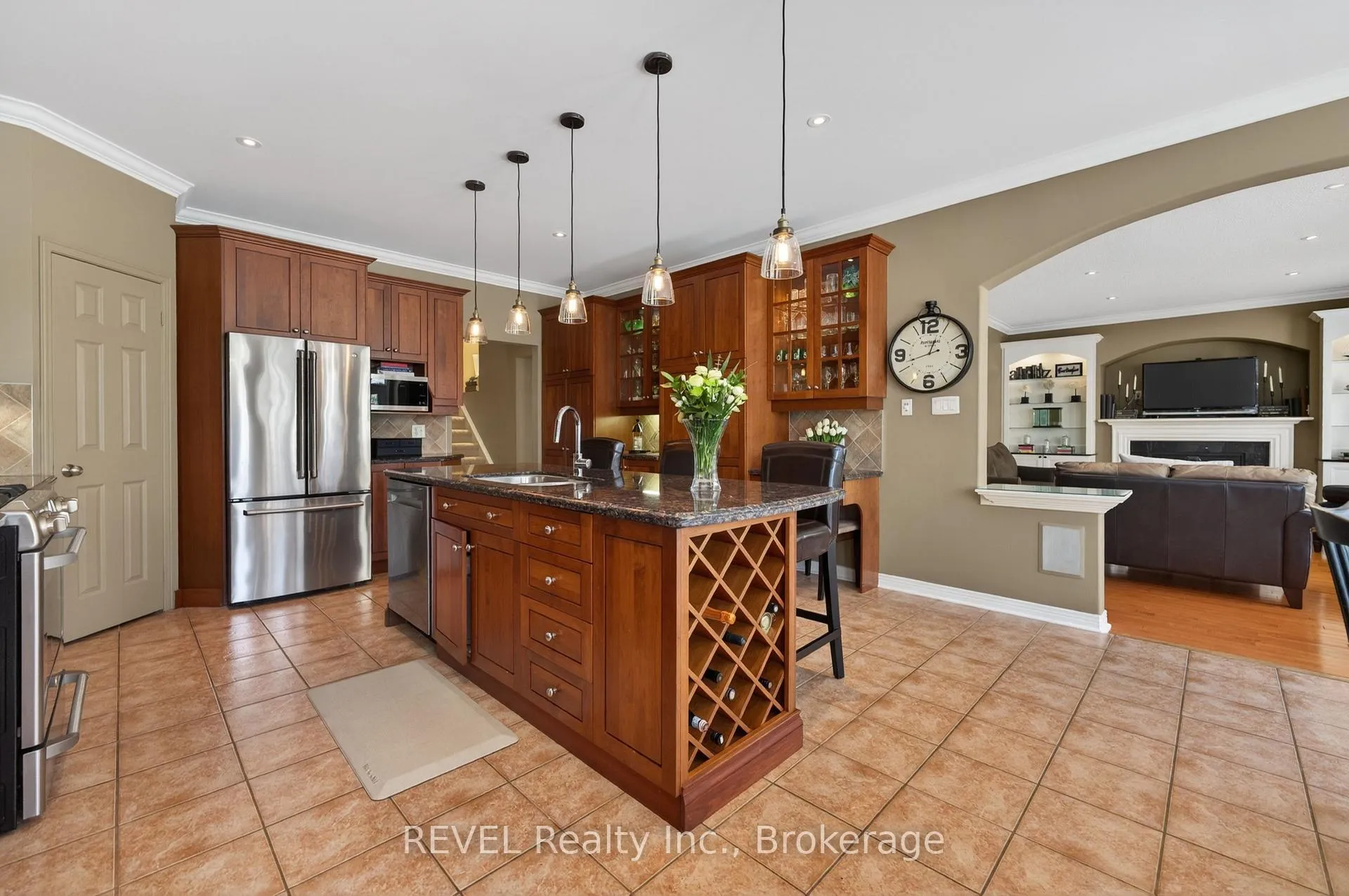 Photo 18 of 4266 Clubview Drive, Burlington, Rose — HOMEH