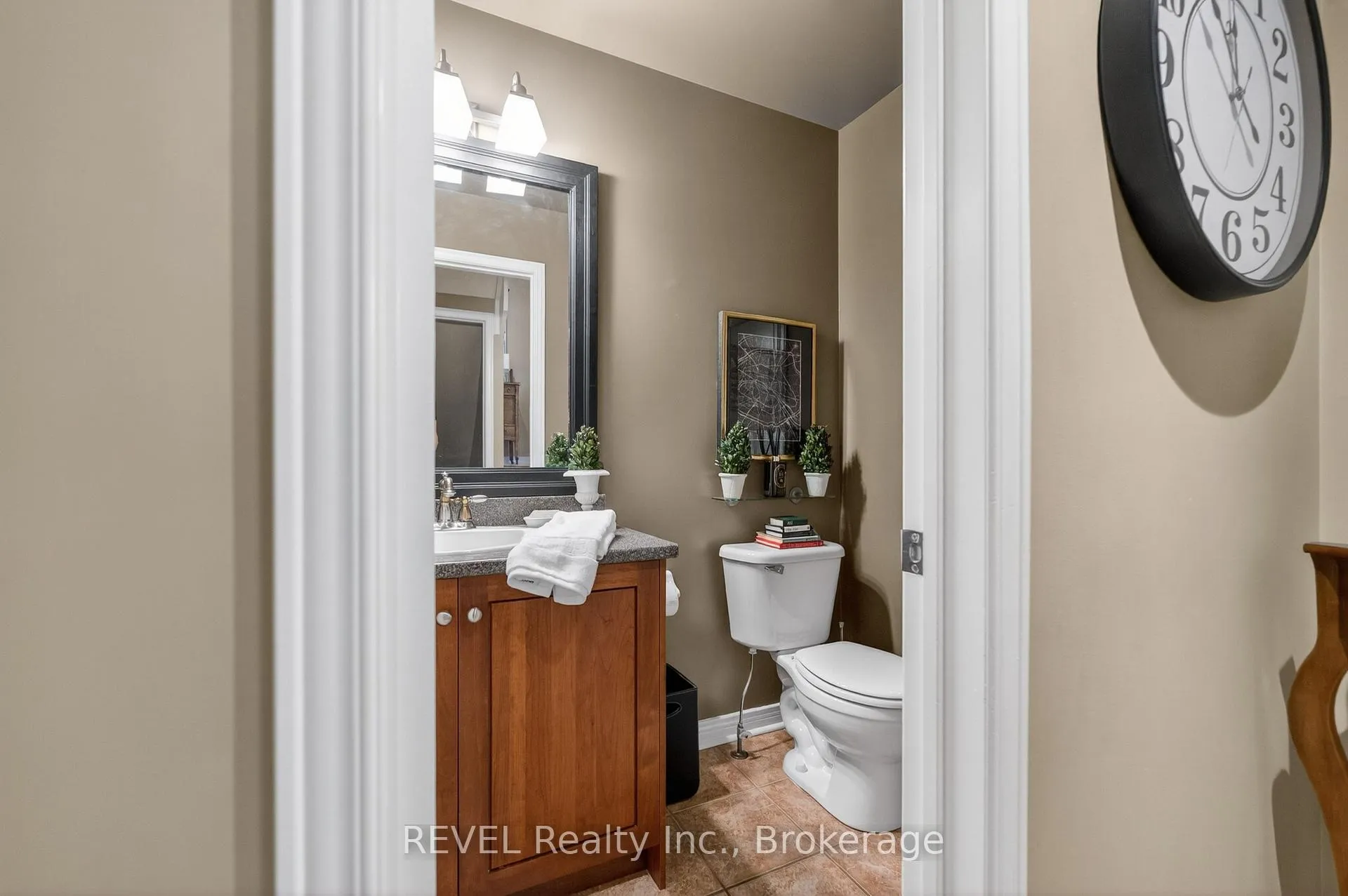 Photo 22 of 4266 Clubview Drive, Burlington, Rose — HOMEH