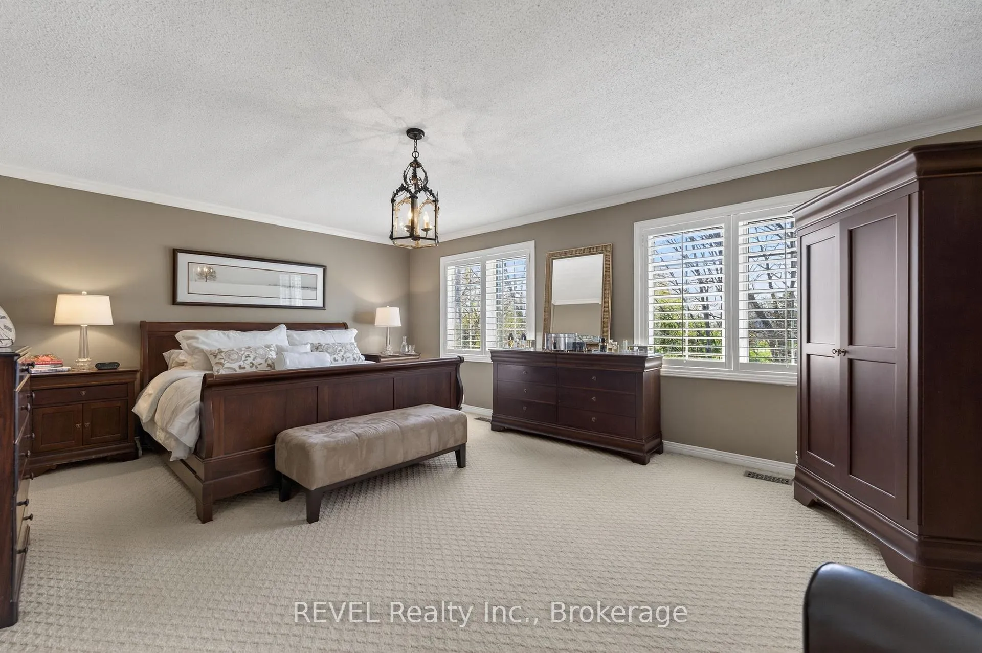 Photo 24 of 4266 Clubview Drive, Burlington, Rose — HOMEH