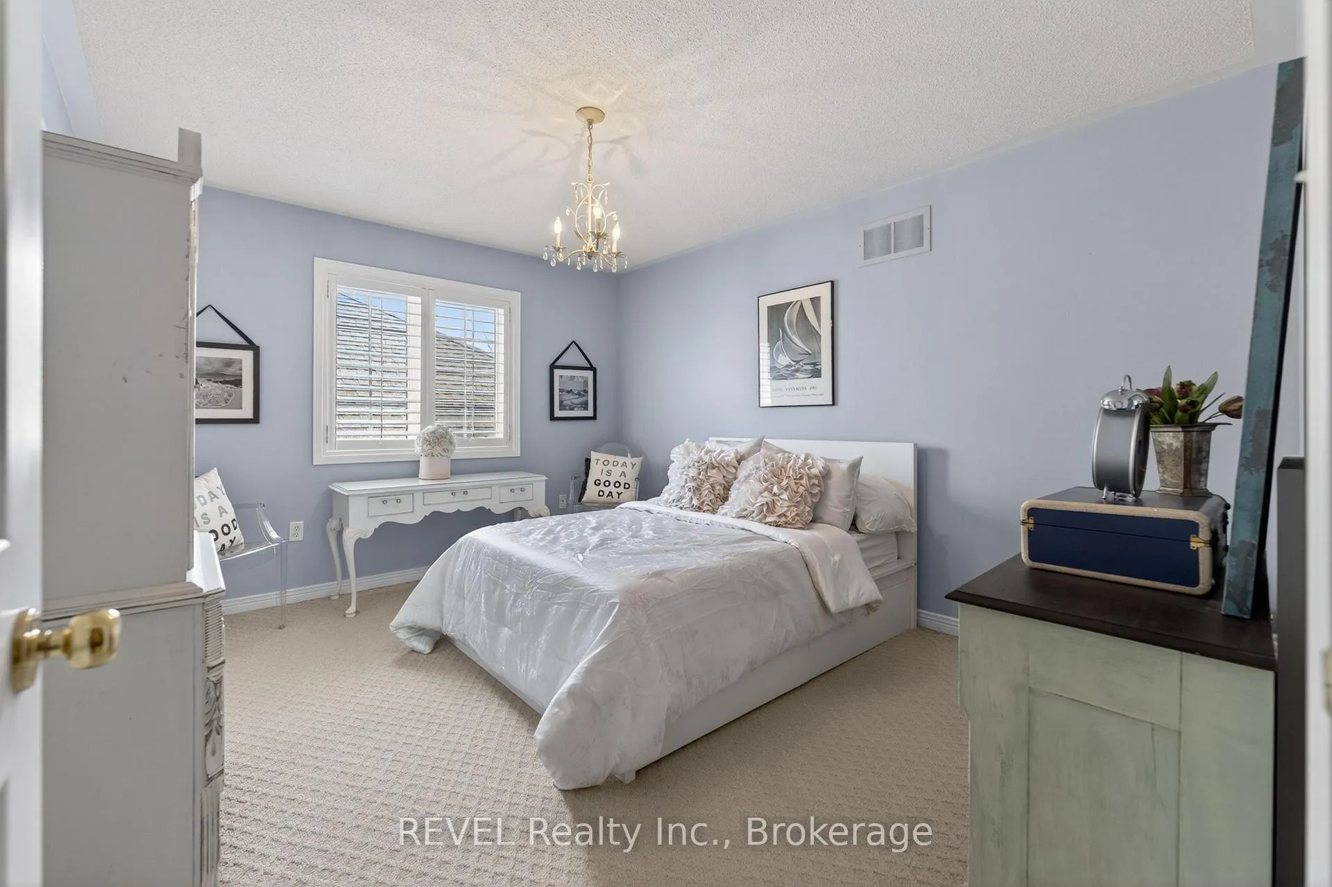 Photo 31 of 4266 Clubview Drive, Burlington, Rose — HOMEH