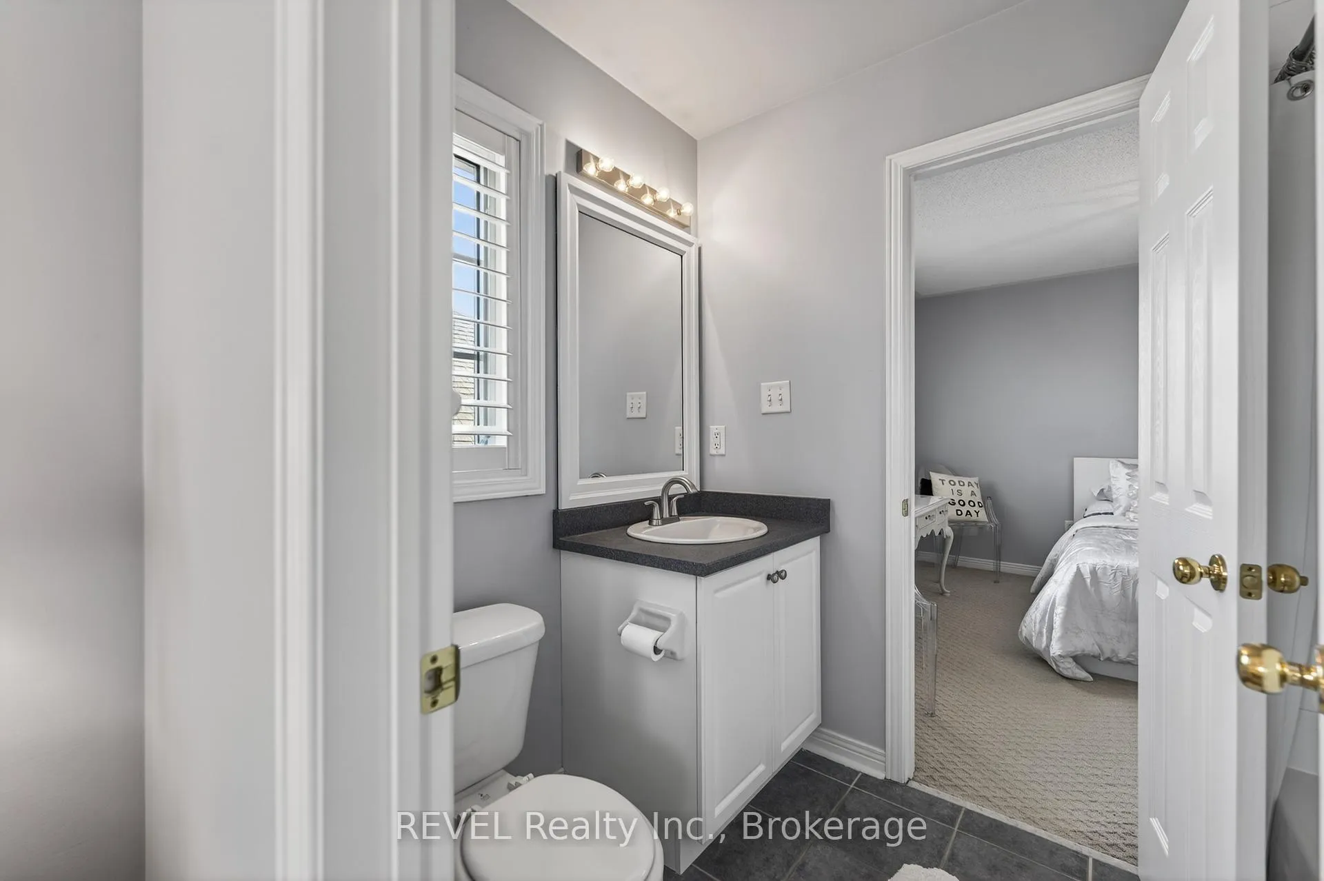 Photo 32 of 4266 Clubview Drive, Burlington, Rose — HOMEH