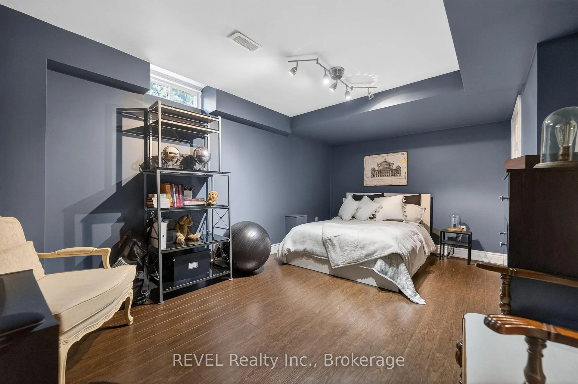 Photo 39 of 4266 Clubview Drive, Burlington, Rose — HOMEH