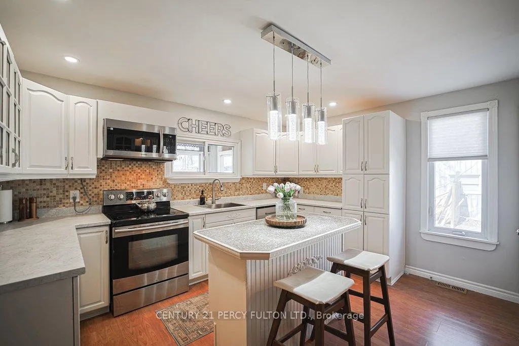 Photo 8 of 3 Mill Street S, Brampton, Downtown Brampton — HOMEH
