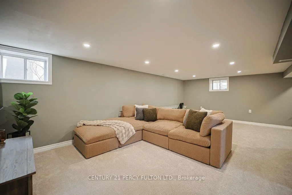 Photo 18 of 3 Mill Street S, Brampton, Downtown Brampton — HOMEH