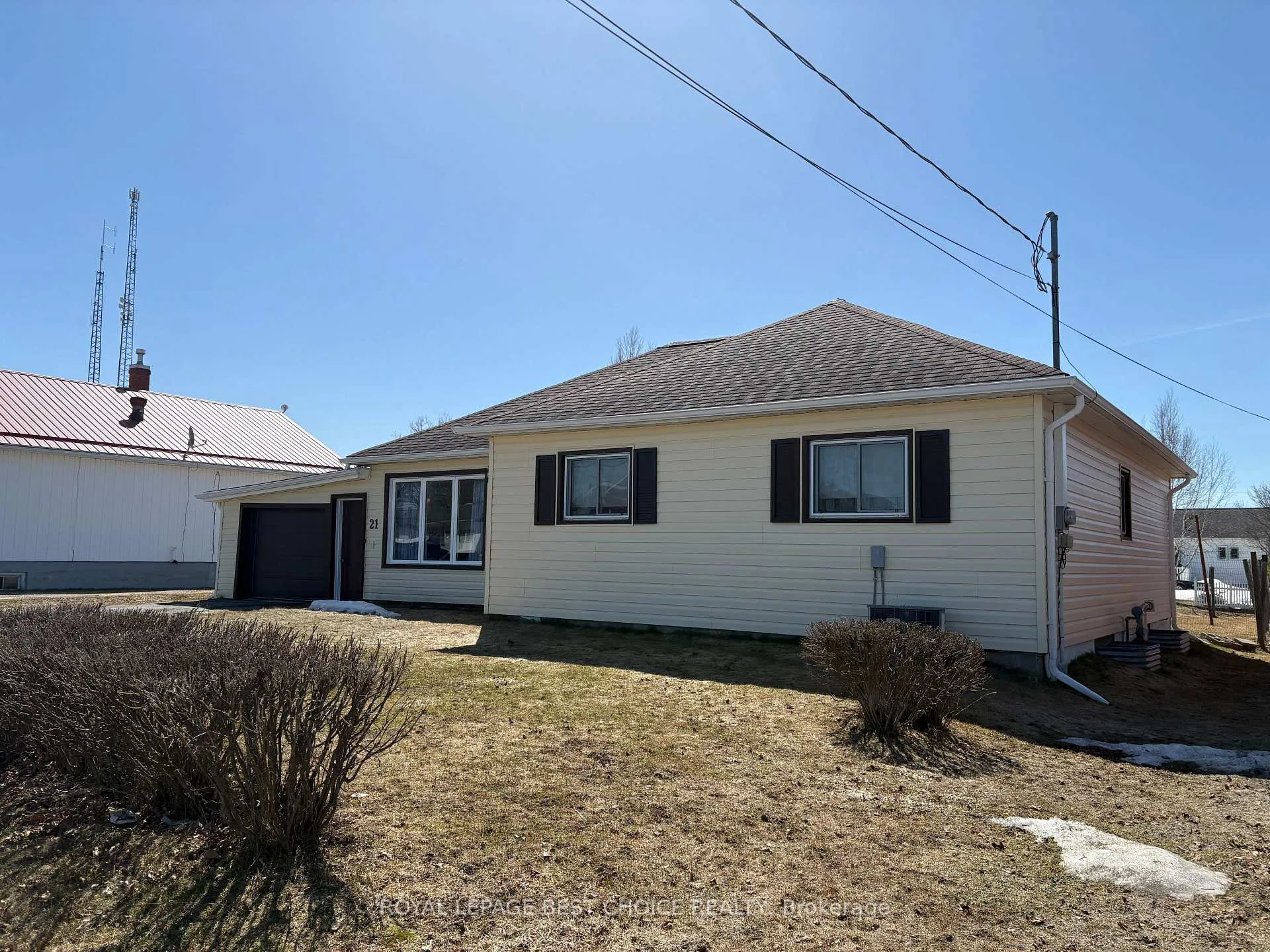 Photo 3 of 21 10TH Street, Armstrong, Earlton — HOMEH